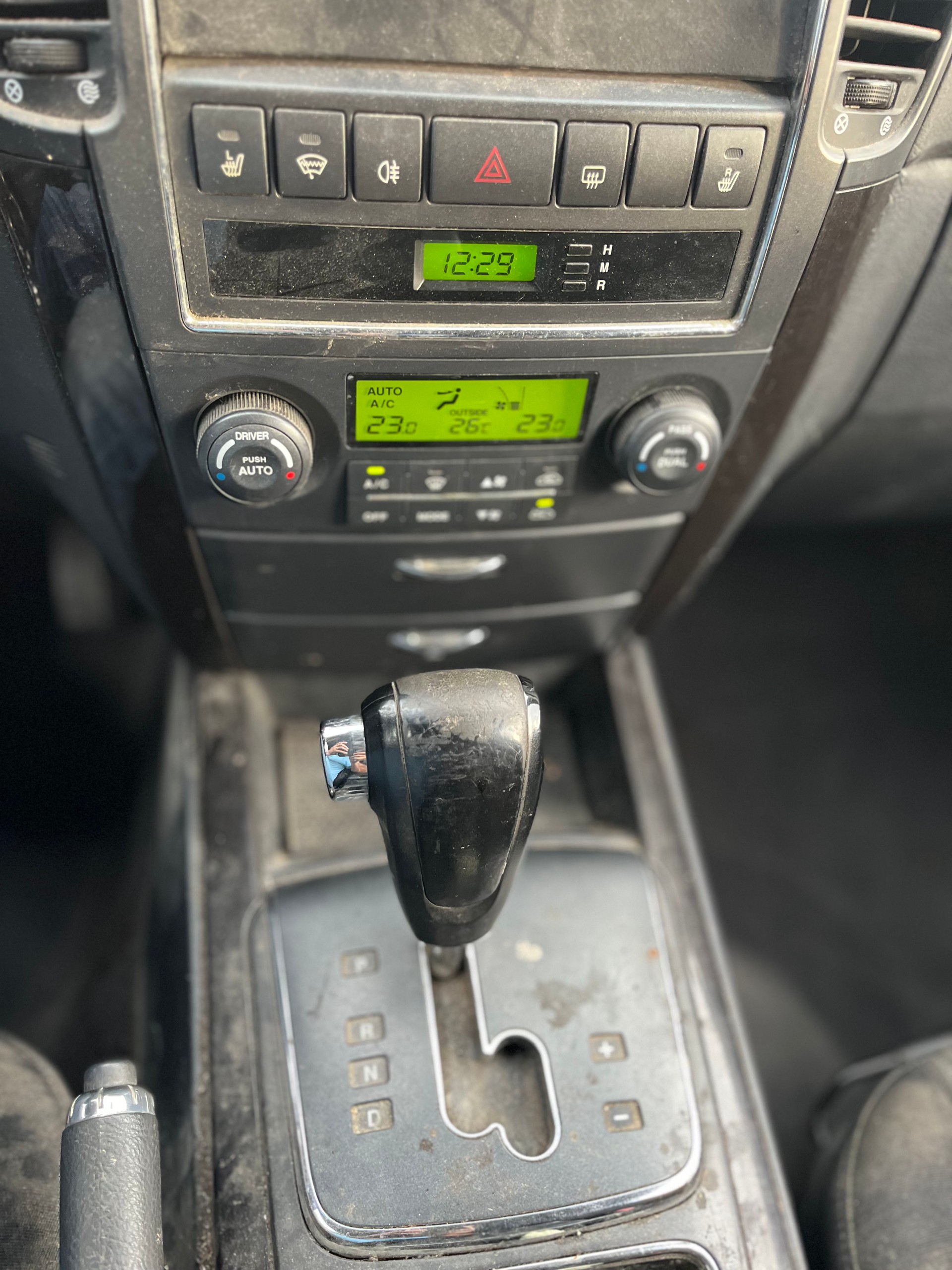 KIA 3500 kg Anhängelast 2,5i Automat Diesel B04-image-9