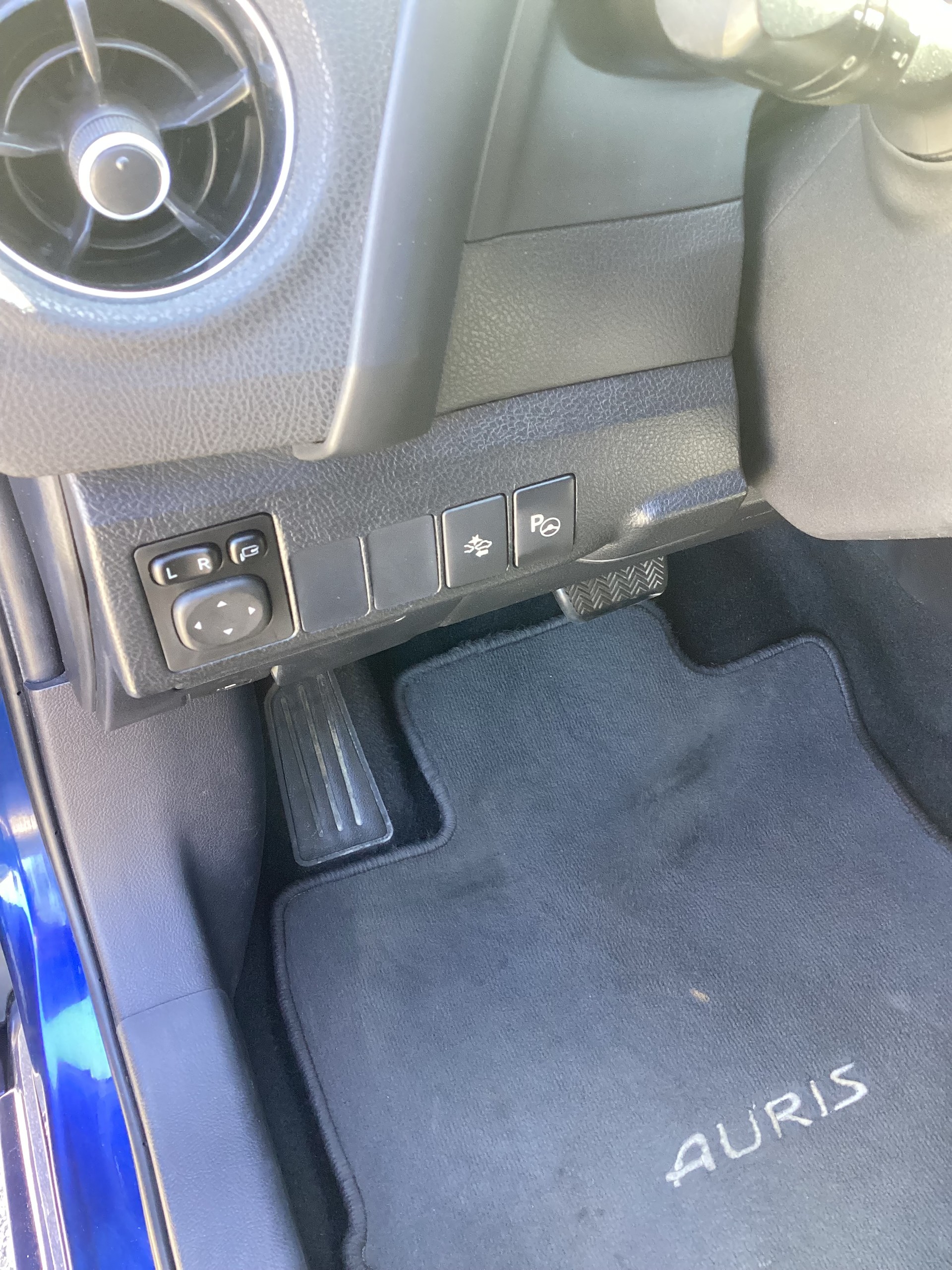 TOYOTA 1.8 HSD Active-image-4