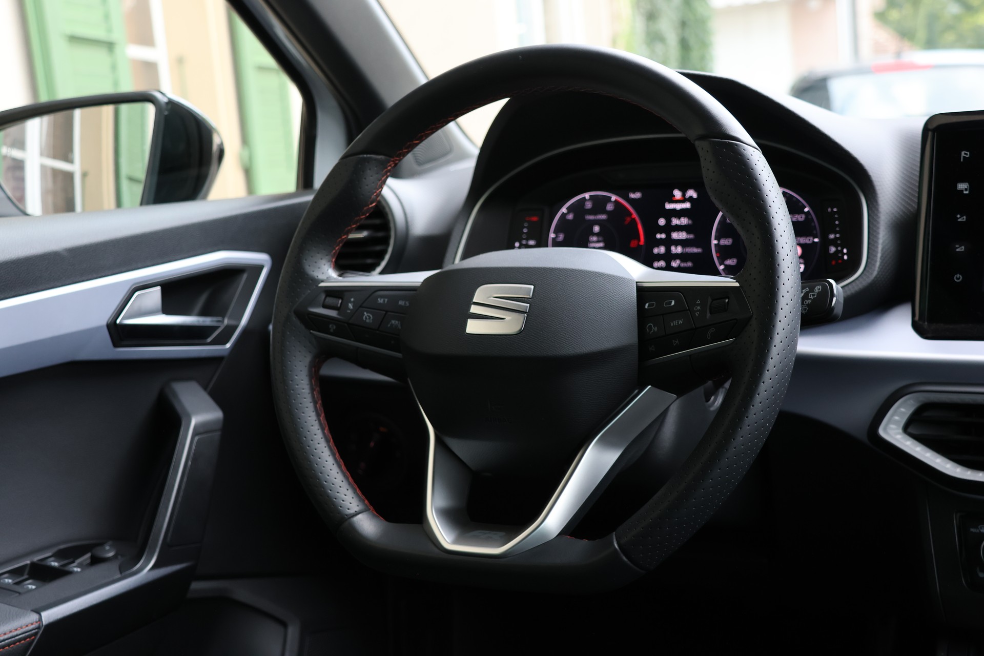 SEAT Ibiza 1.0 EcoTSI FR DSG-image-10