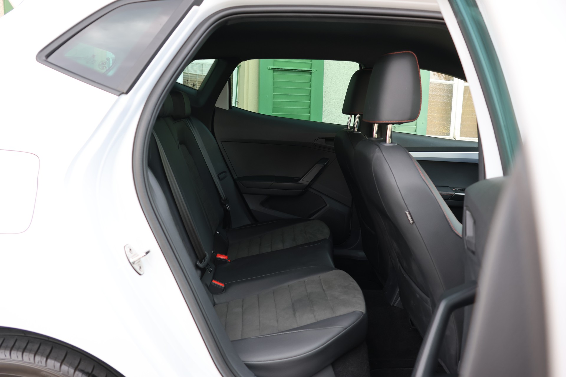 SEAT Ibiza 1.0 EcoTSI FR DSG-image-9