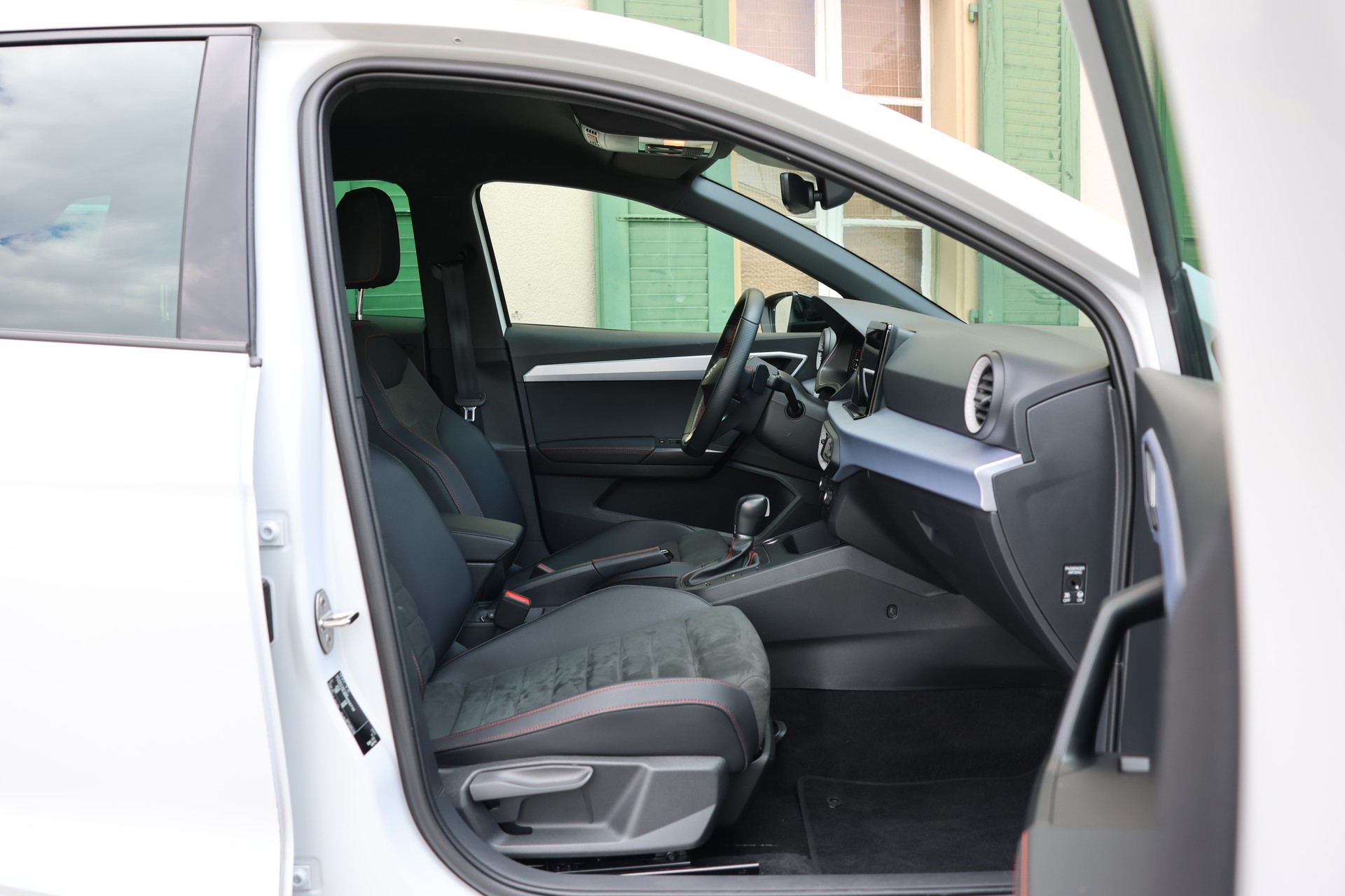 SEAT Ibiza 1.0 EcoTSI FR DSG-image-7