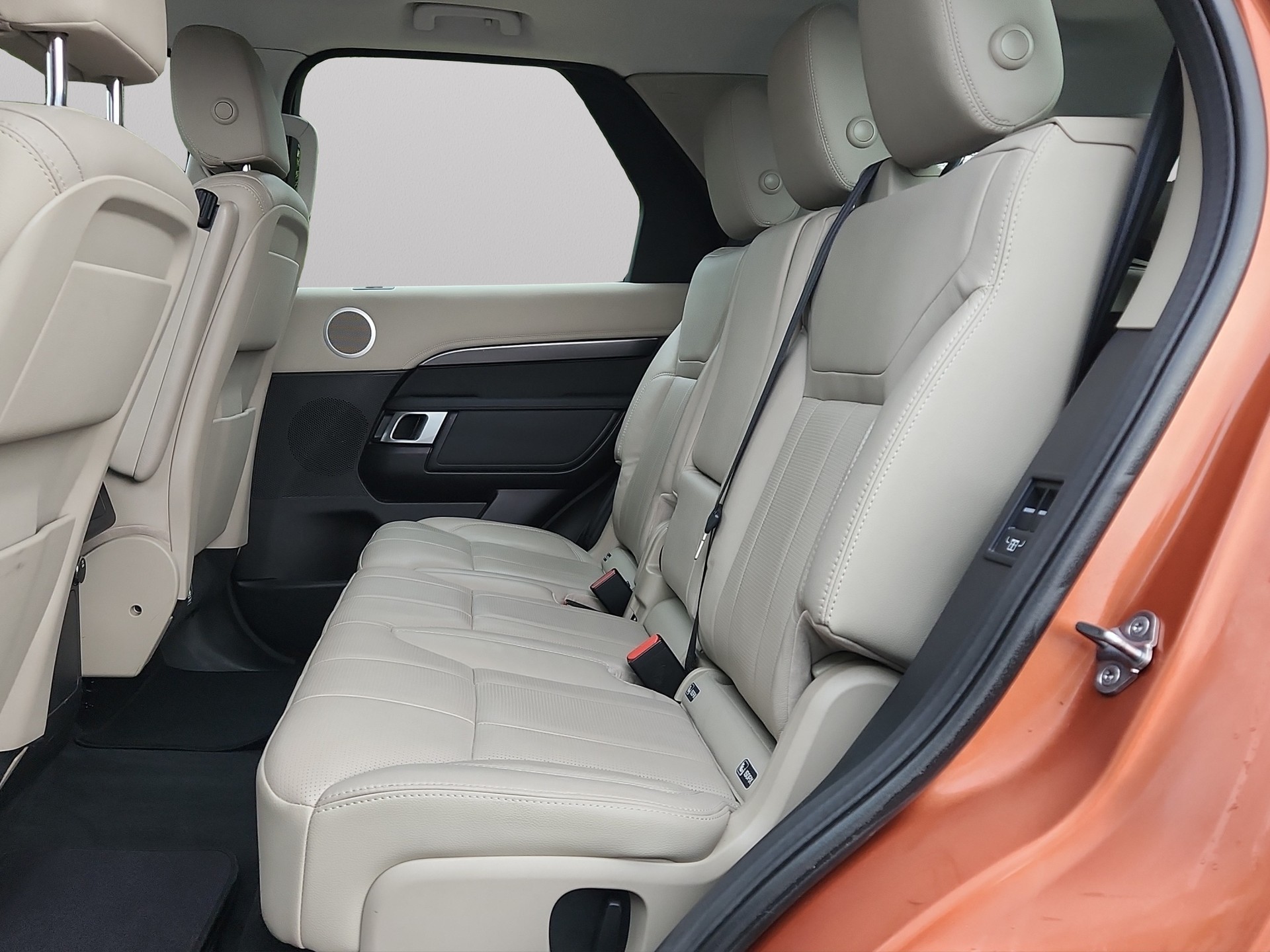 LAND ROVER Discovery 3.0 TD6 HSE Luxury Automatic-image-7