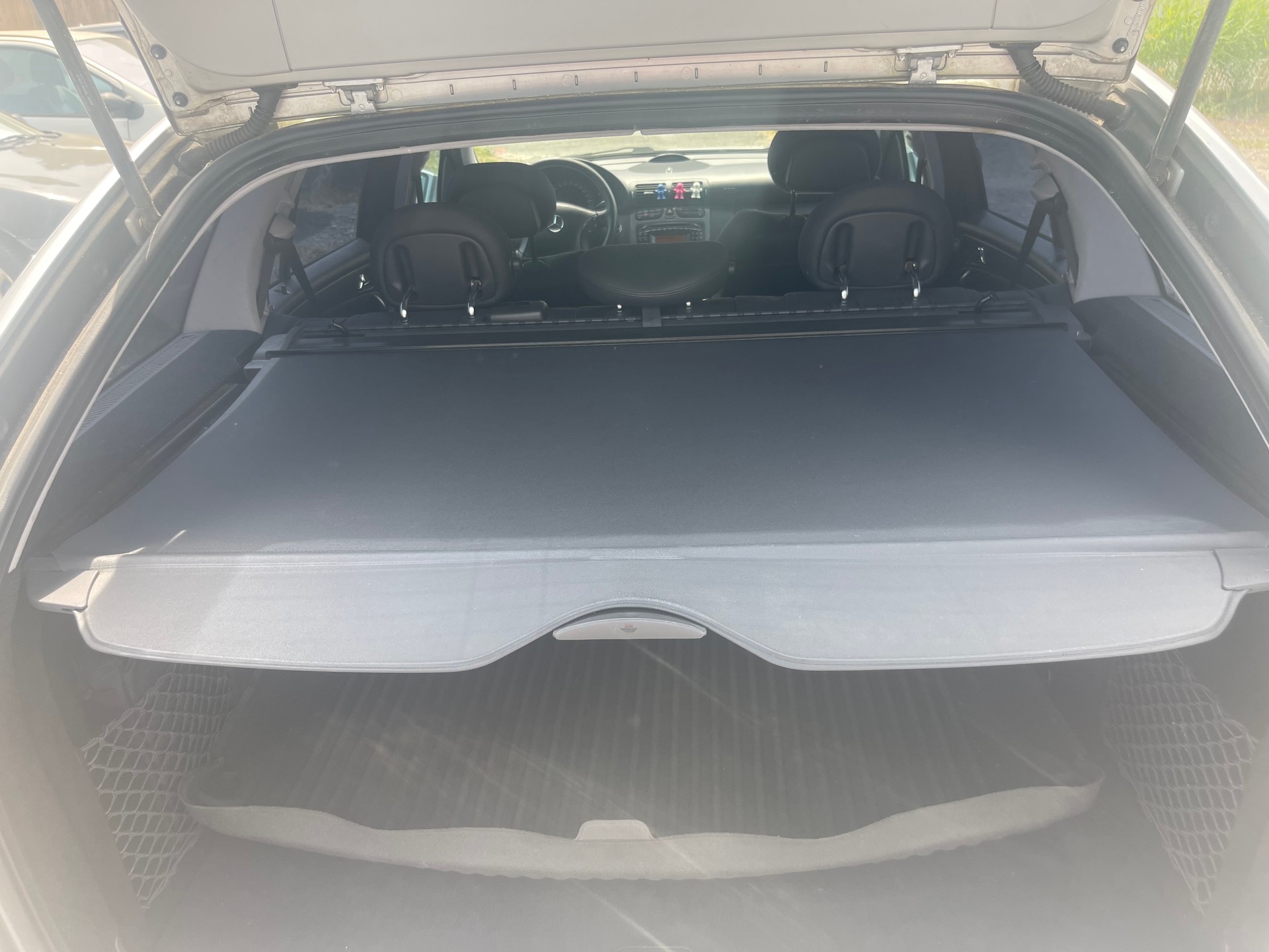 MERCEDES-BENZ C 320-image-10