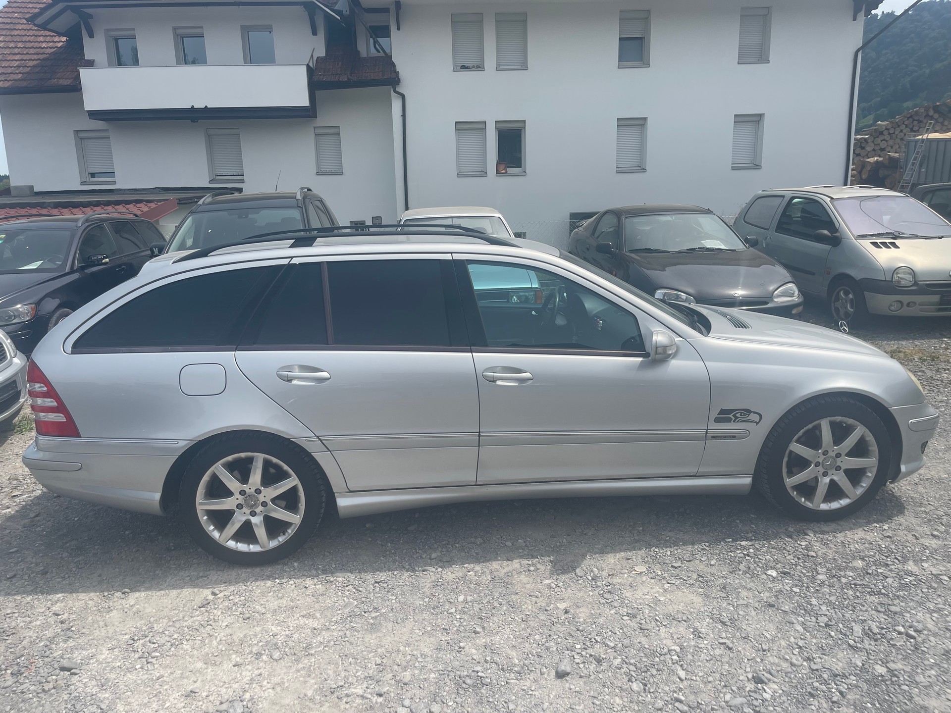 MERCEDES-BENZ C 320-image-7