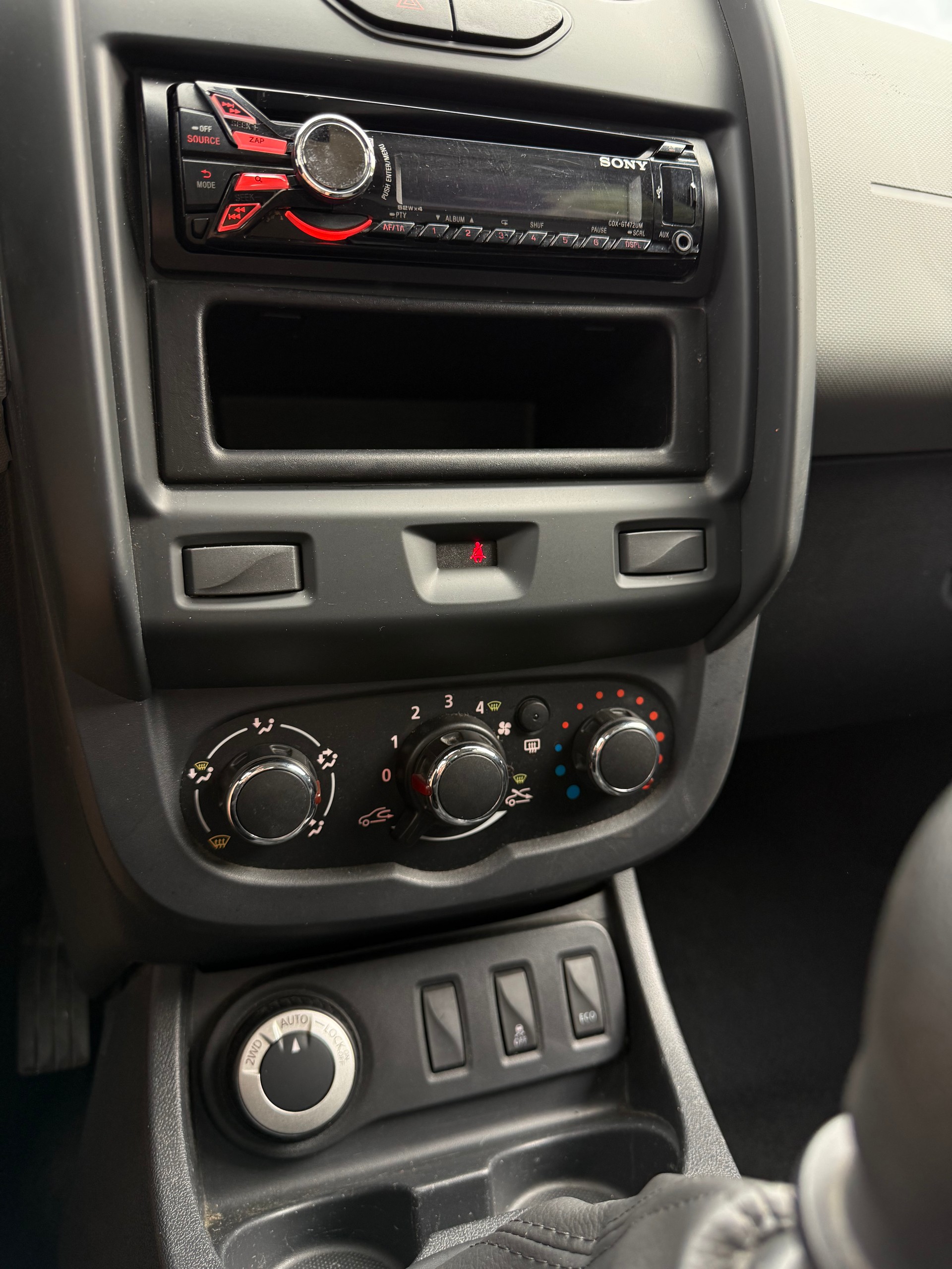DACIA Duster 1.6 4x4-image-11