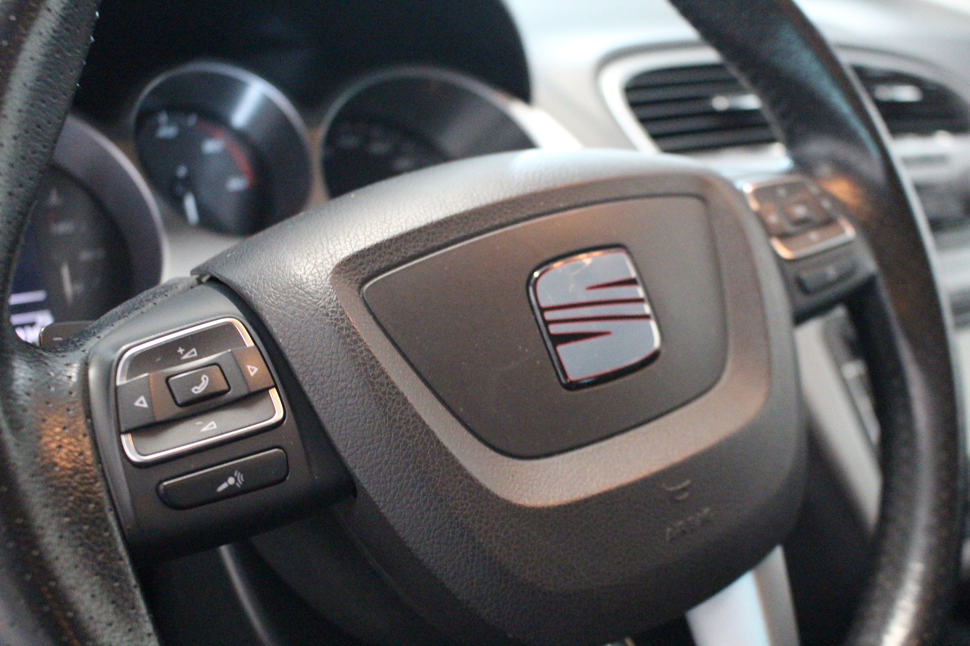 SEAT Altea 2.0 TDI DPF Style DSG-image-13