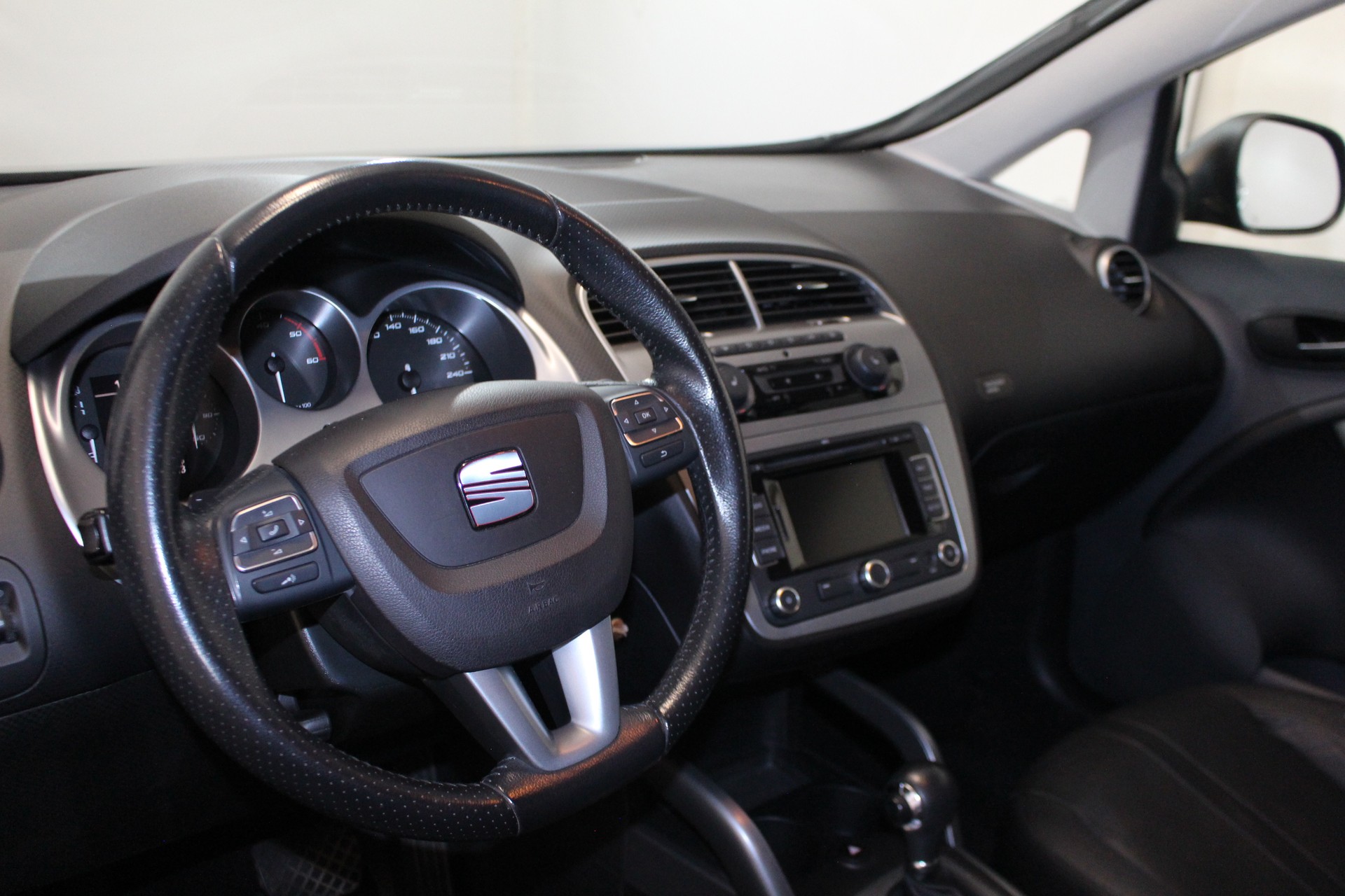 SEAT Altea 2.0 TDI DPF Style DSG-image-11