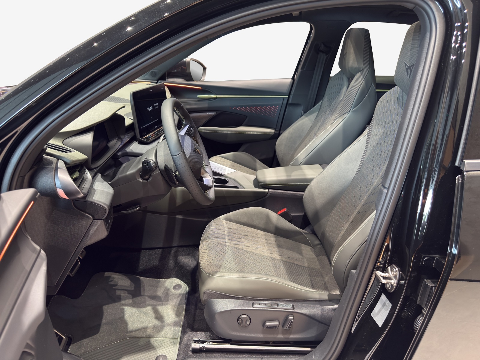 CUPRA Terramar 2.0 TSI DSG 4Drive VZ-image-5