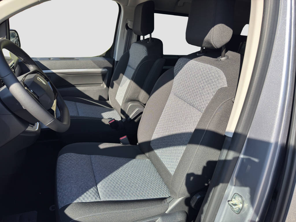 PEUGEOT Traveller Std. Family Ed. 2.2 BHDI 180 PS EAT 8-image-8