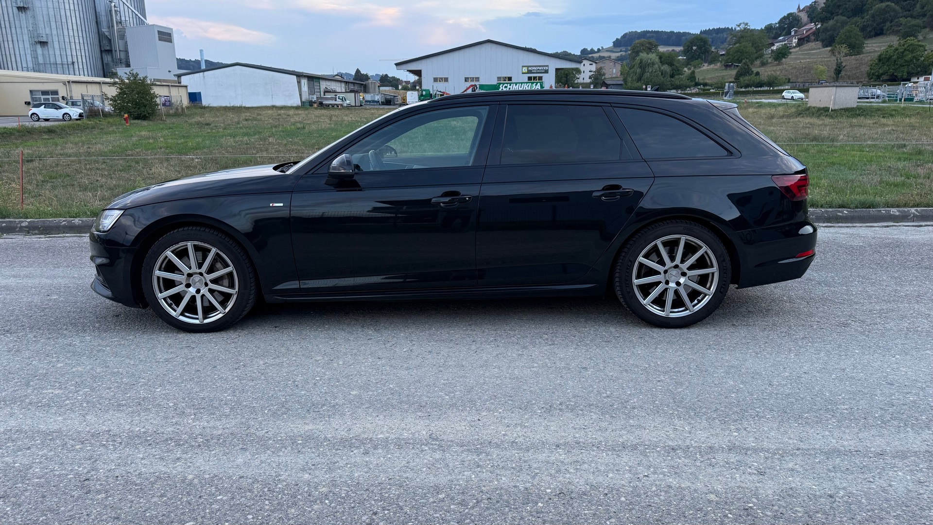 AUDI A4 Avant 2.0 TFSI Sport quattro S-tronic-image-3