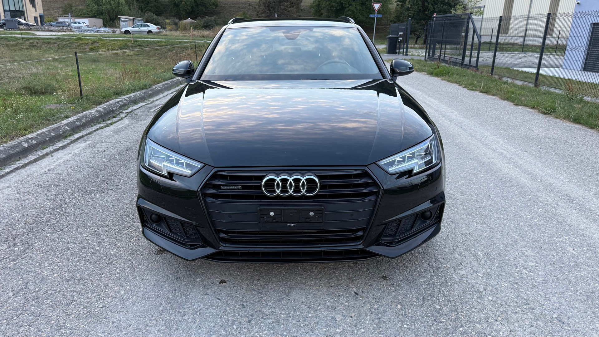 AUDI A4 Avant 2.0 TFSI Sport quattro S-tronic-image-1