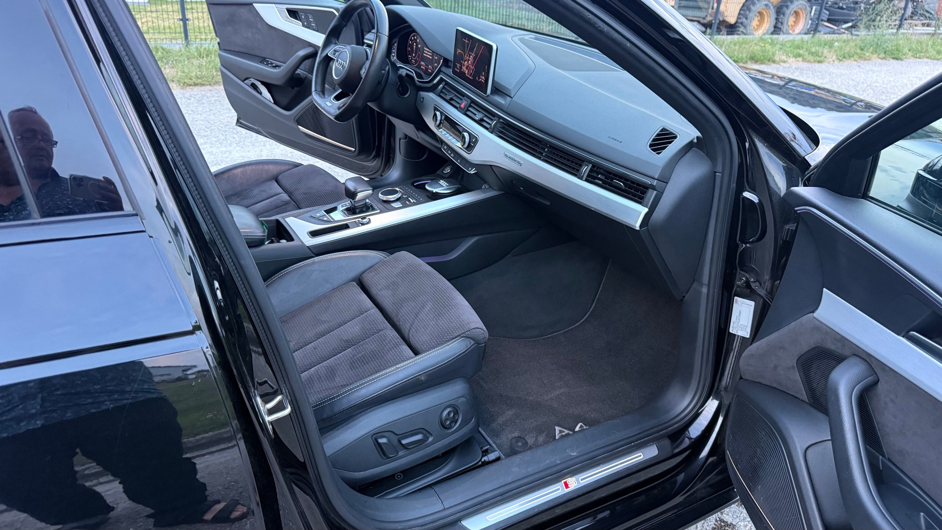 AUDI A4 Avant 2.0 TFSI Sport quattro S-tronic-image-11