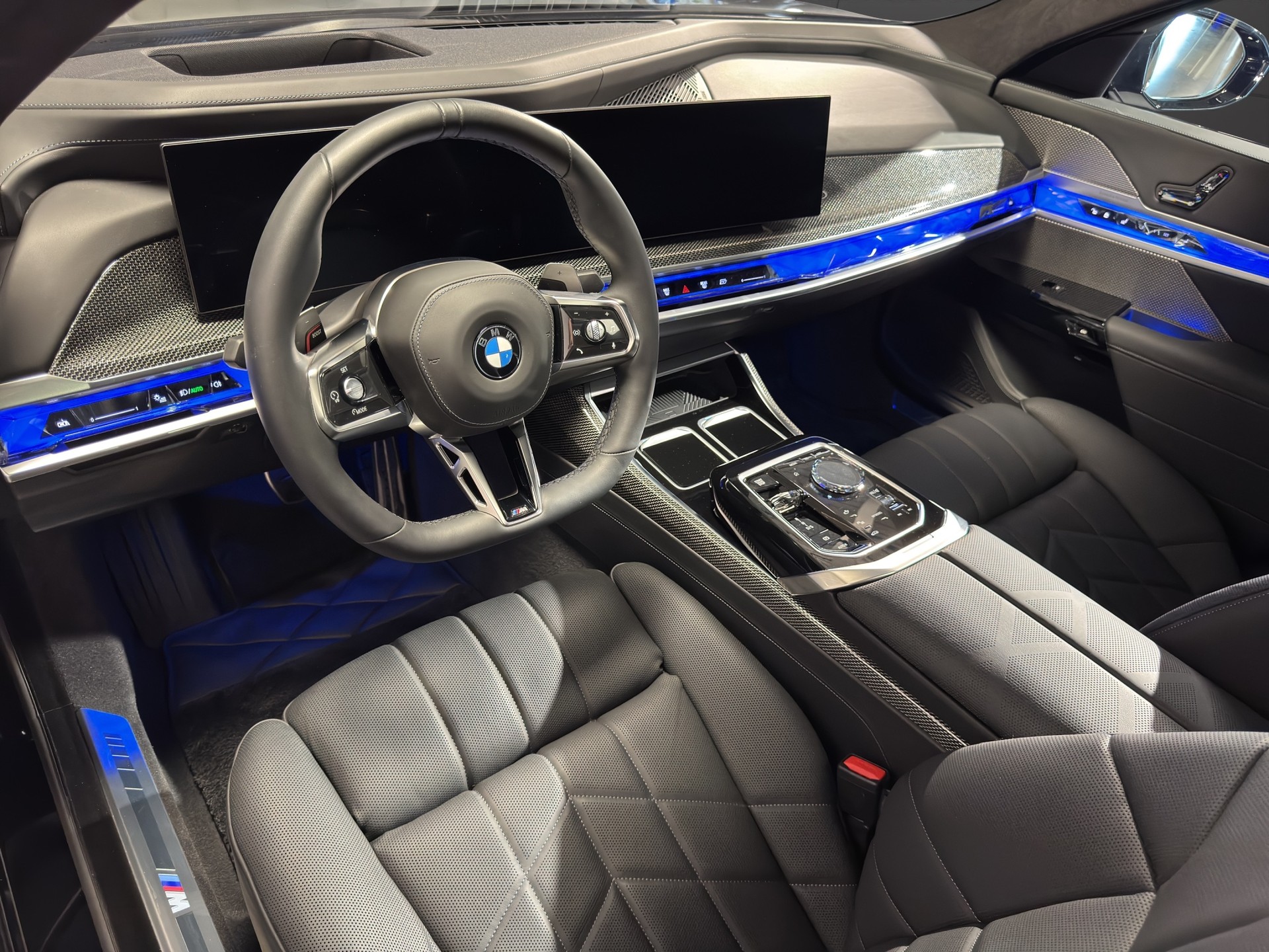 BMW 740d xDrive M Sport-image-7