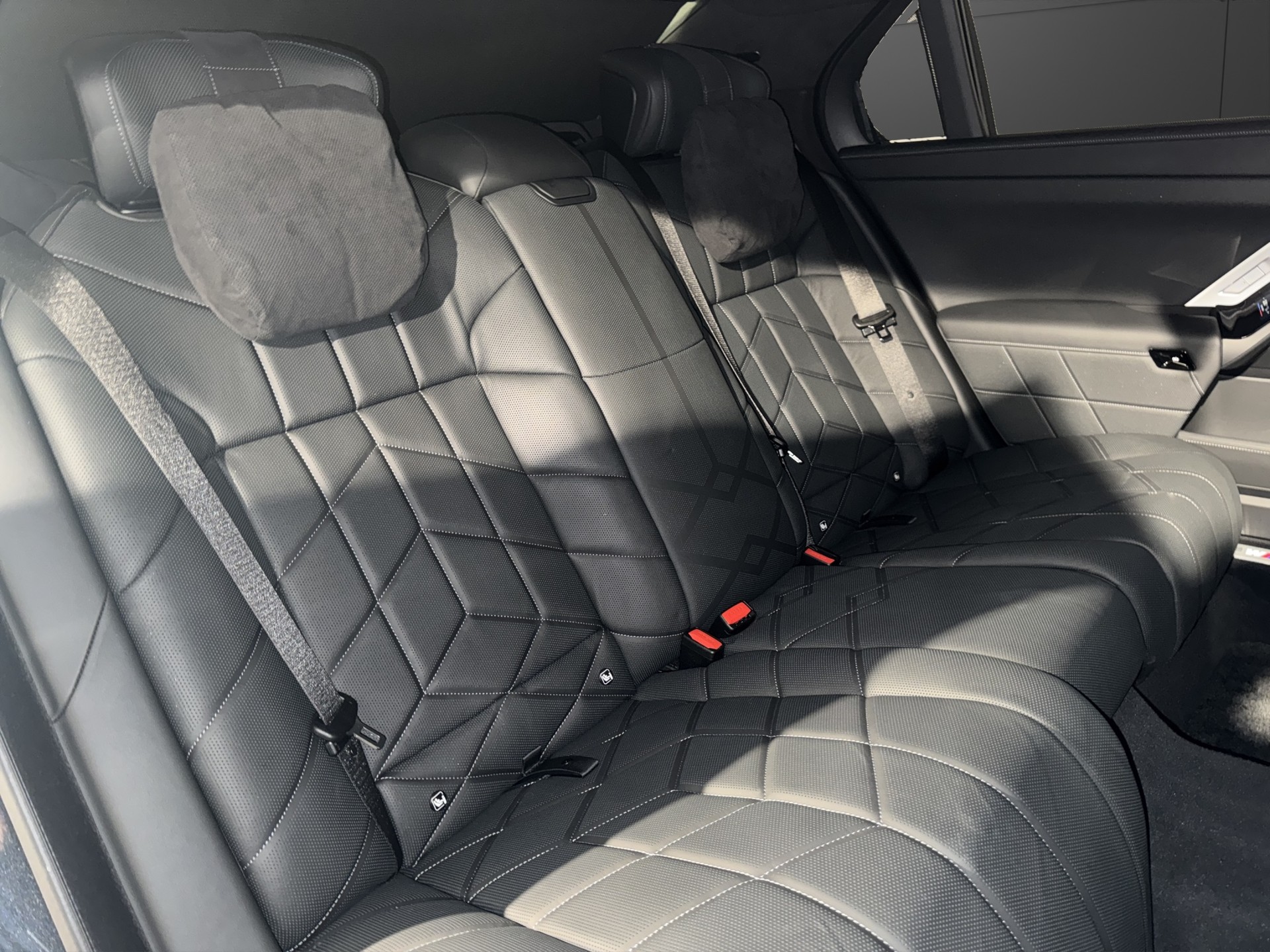 BMW 740d xDrive M Sport-image-16