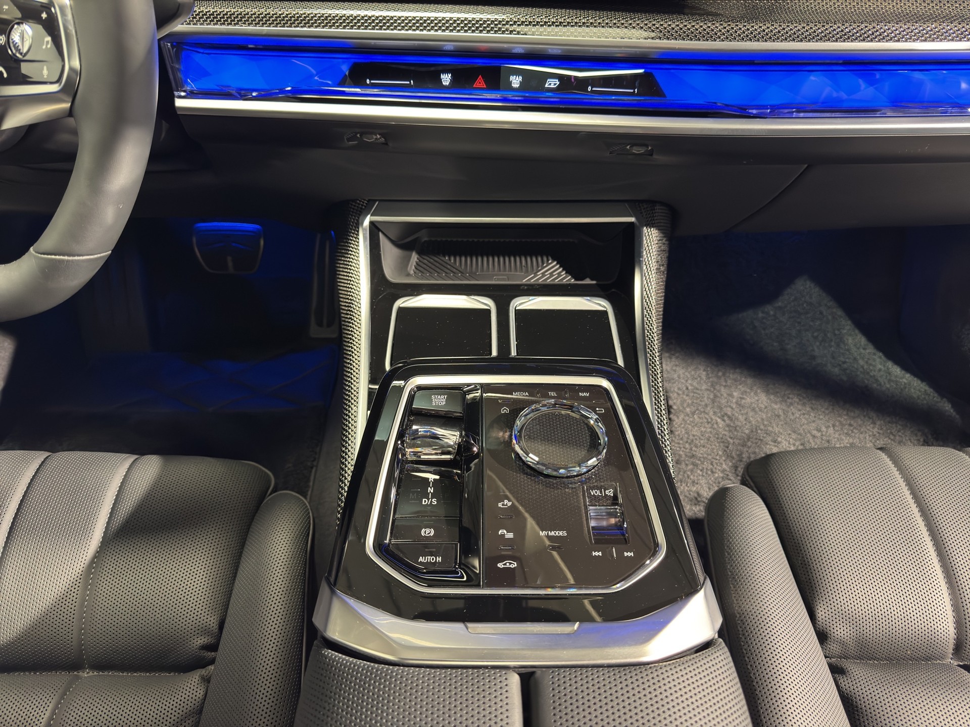 BMW 740d xDrive M Sport-image-18