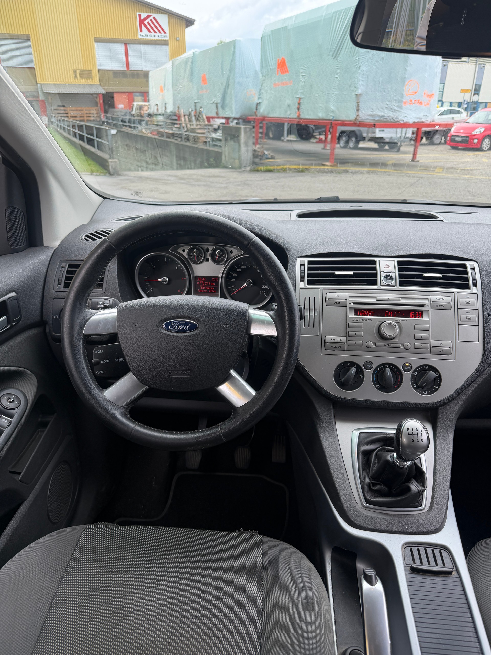 FORD Kuga 2.0 TDCi Carving 2WD-image-9