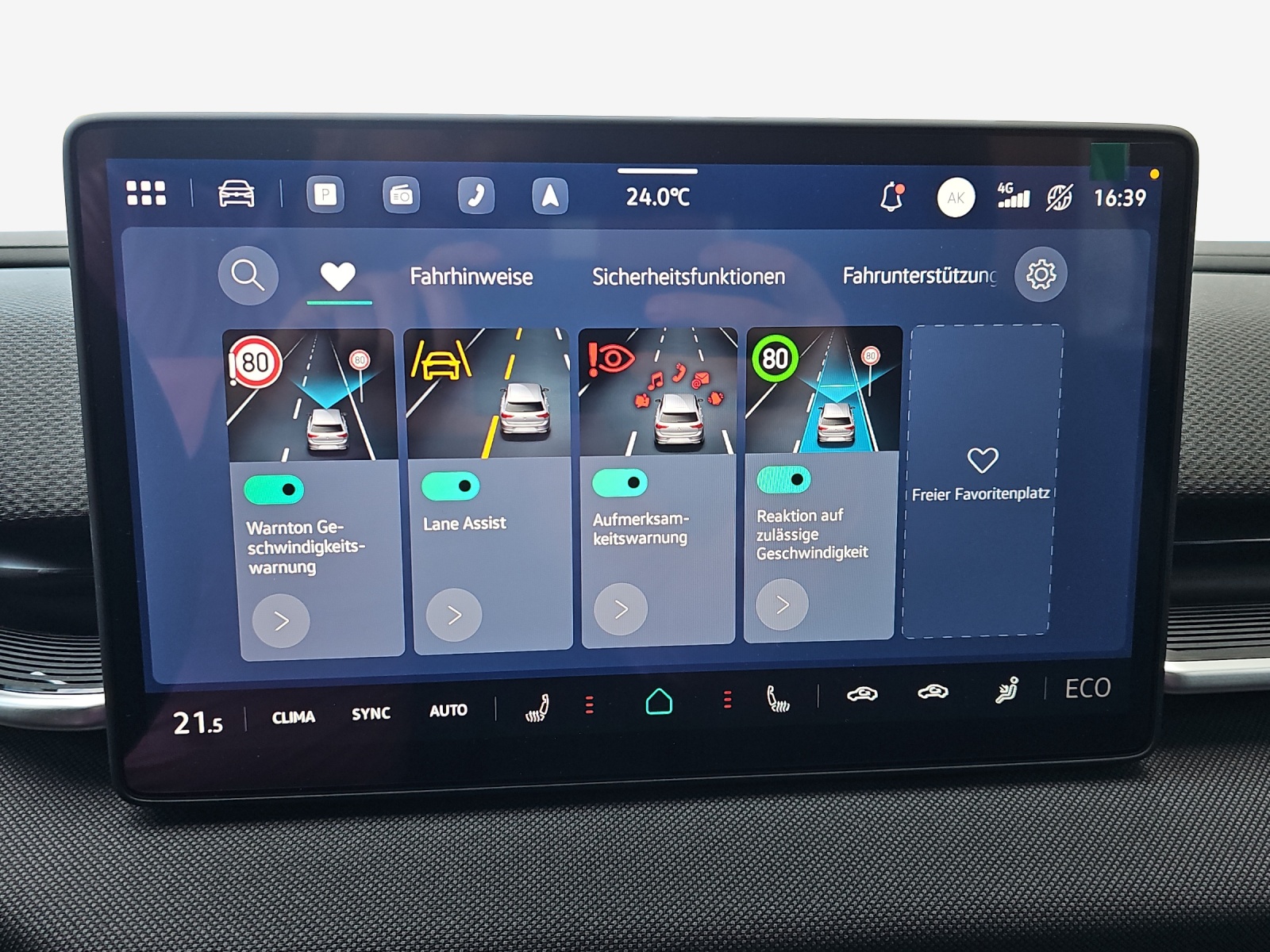 VW ID.Polo 52 kWh Life Edition One-image-15