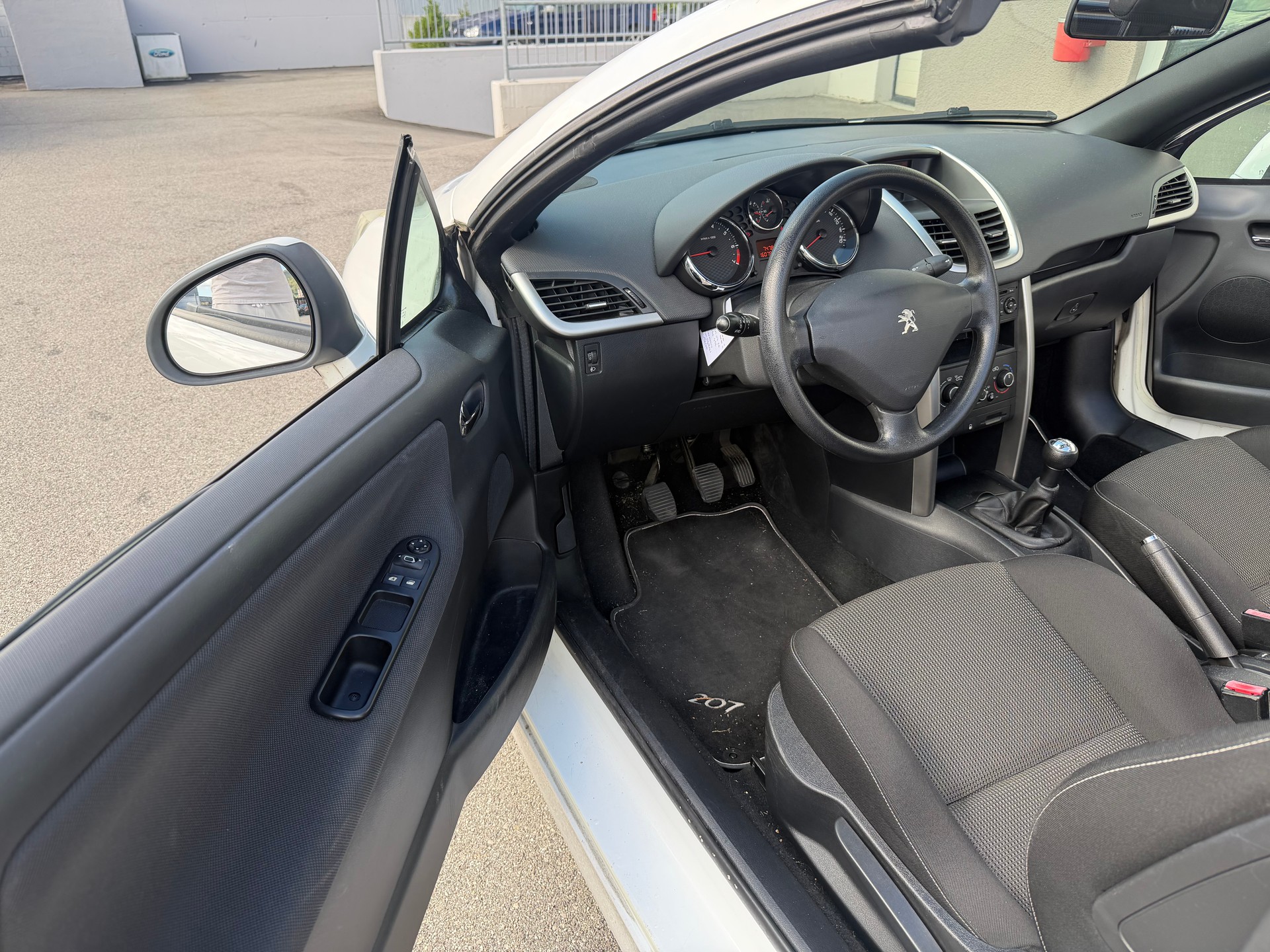 PEUGEOT 207 CC 1.6 16V Active-image-8