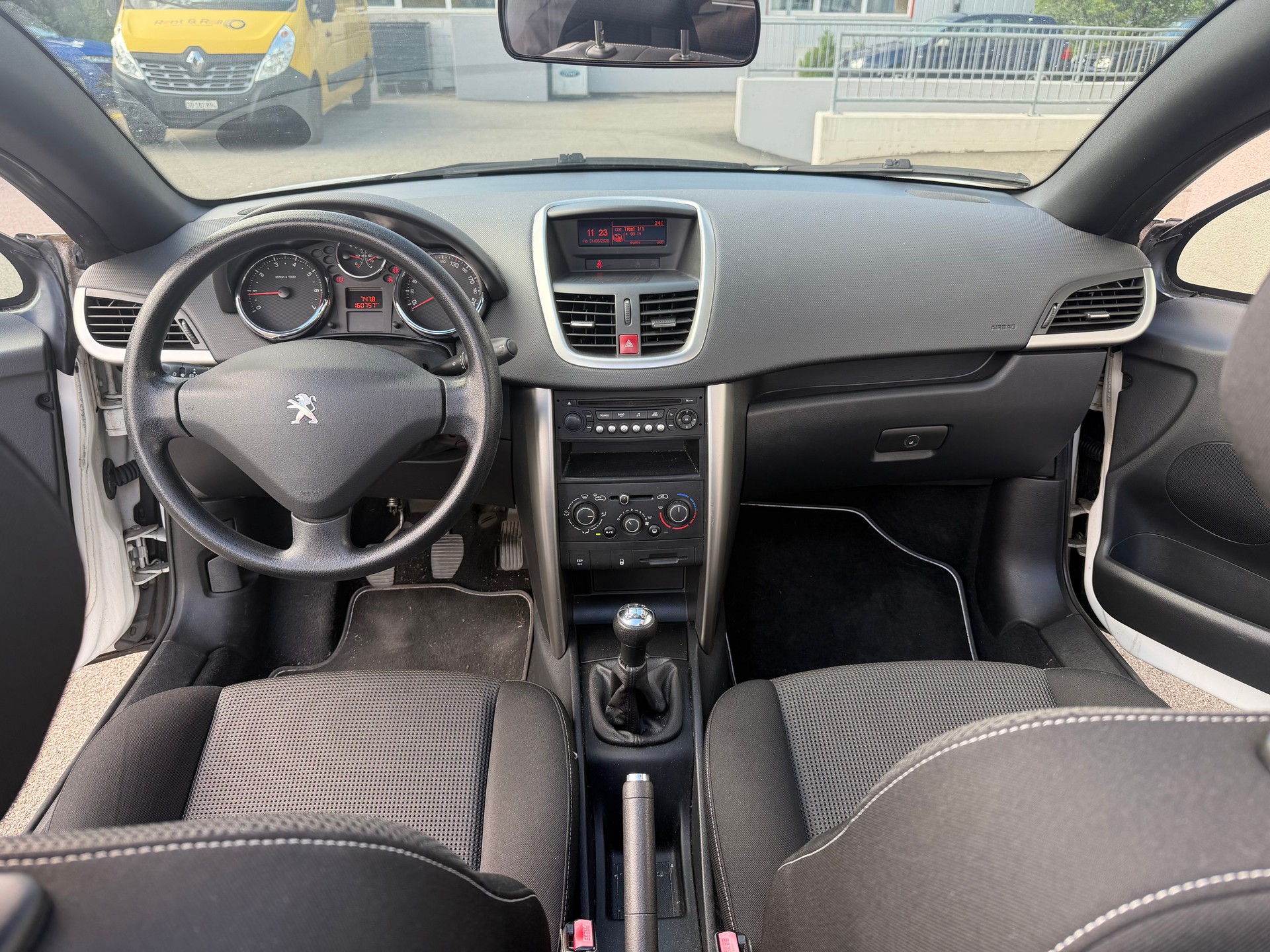 PEUGEOT 207 CC 1.6 16V Active-image-11