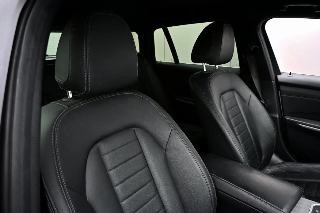 BMW 330i Touring xDrive Steptronic-image-5