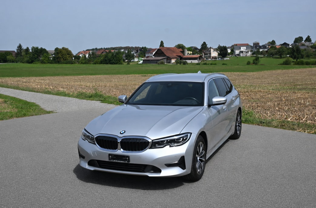 BMW 330i Touring xDrive Steptronic