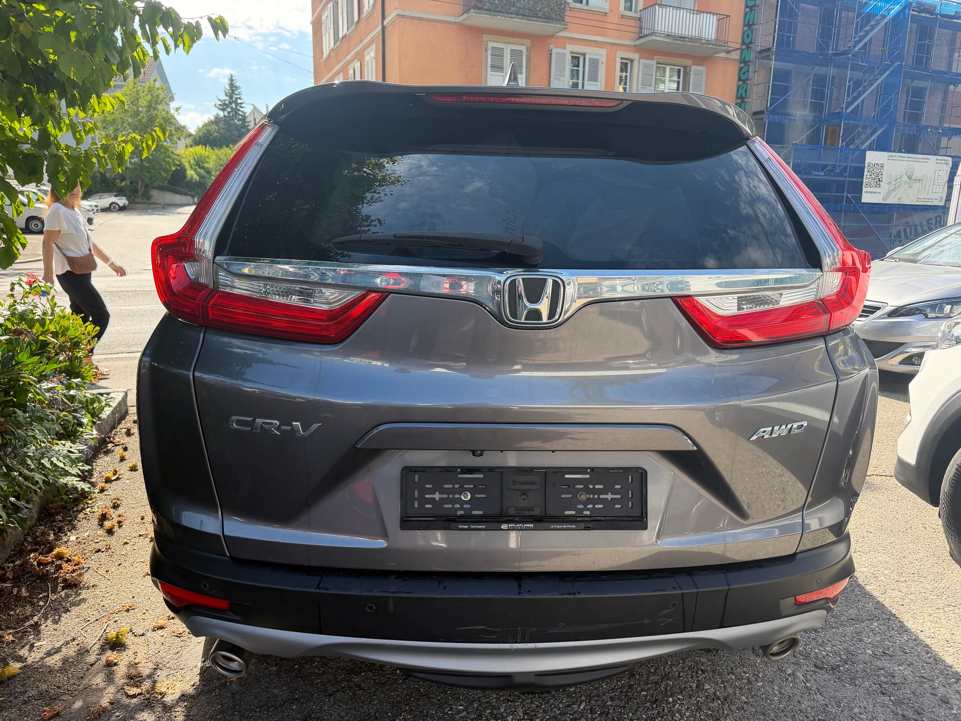 HONDA CR-V 1.5 i-VTEC Executive 4WD Automatic-image-4
