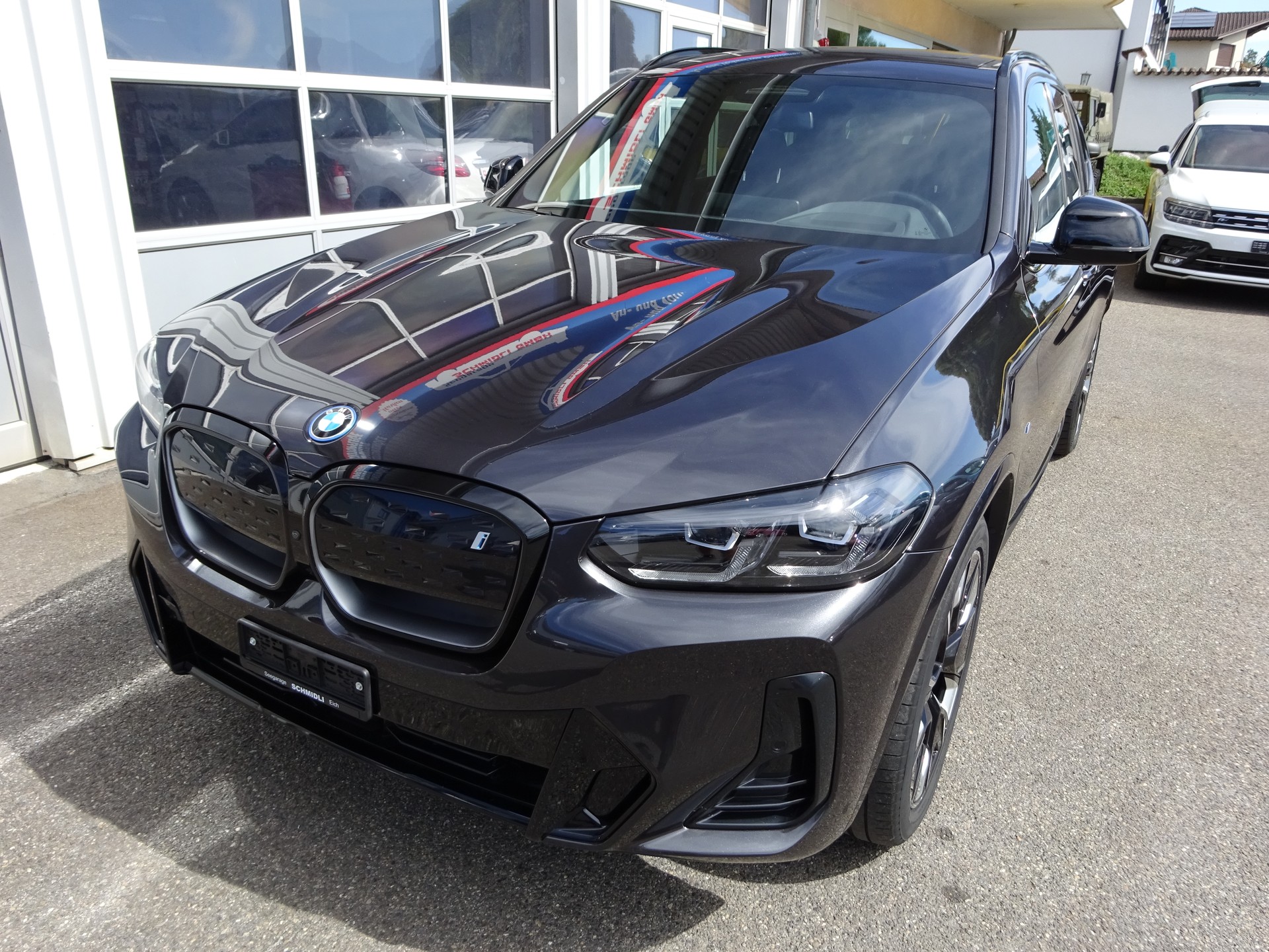 BMW iX3 Impressive-image-0