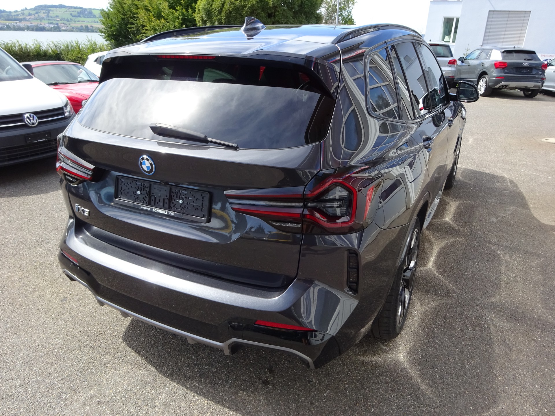 BMW iX3 Impressive-image-2