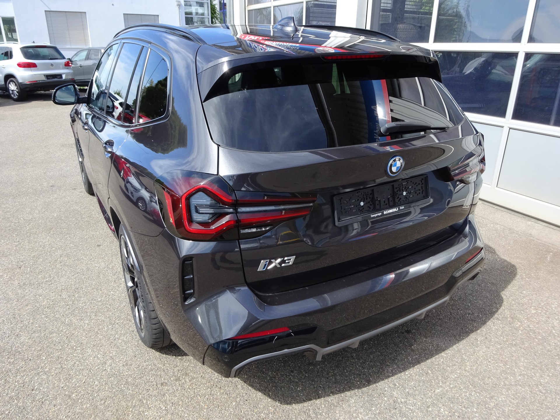 BMW iX3 Impressive-image-1