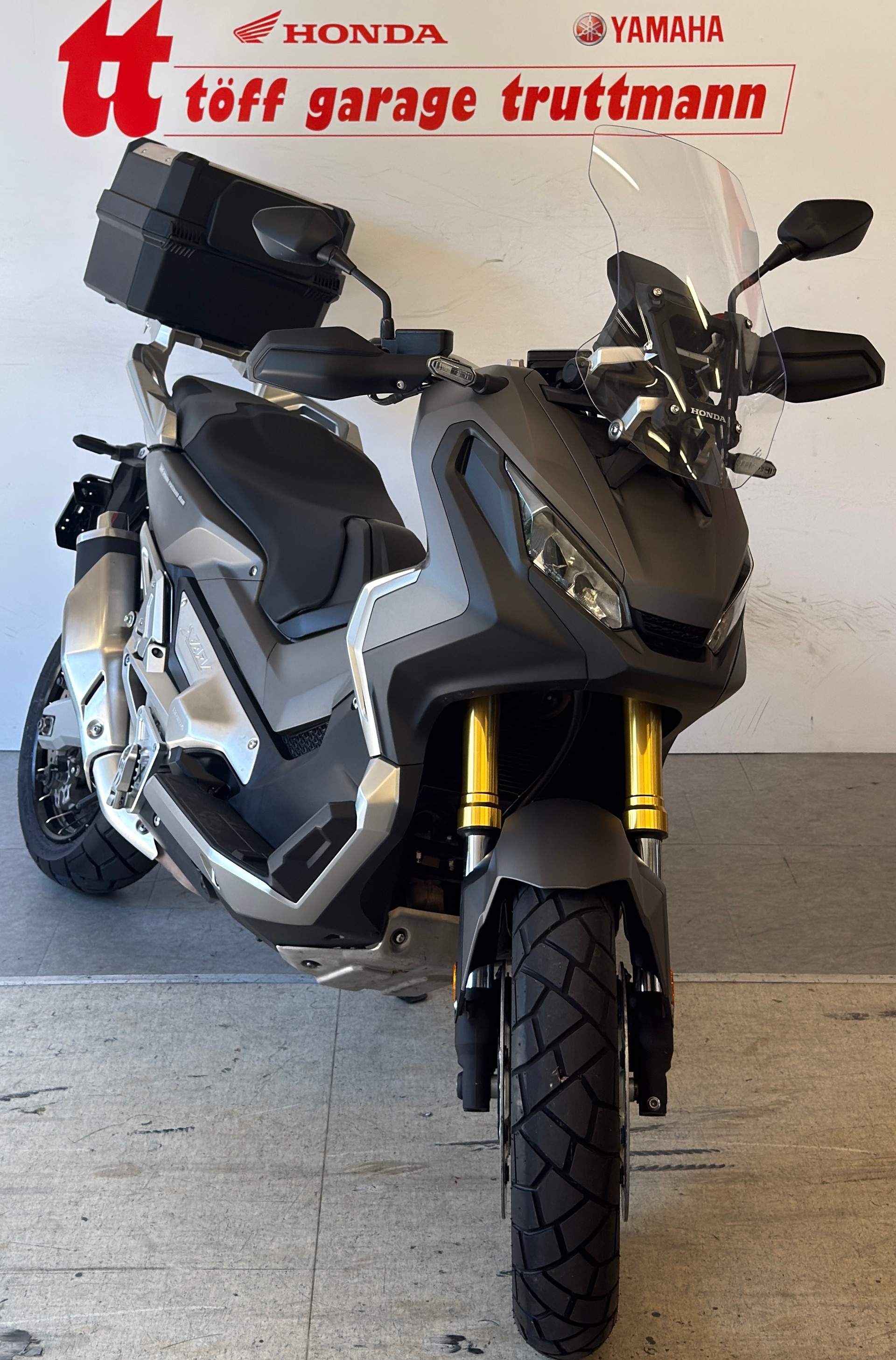 HONDA X-ADV 750 ABS-showroom-element-2
