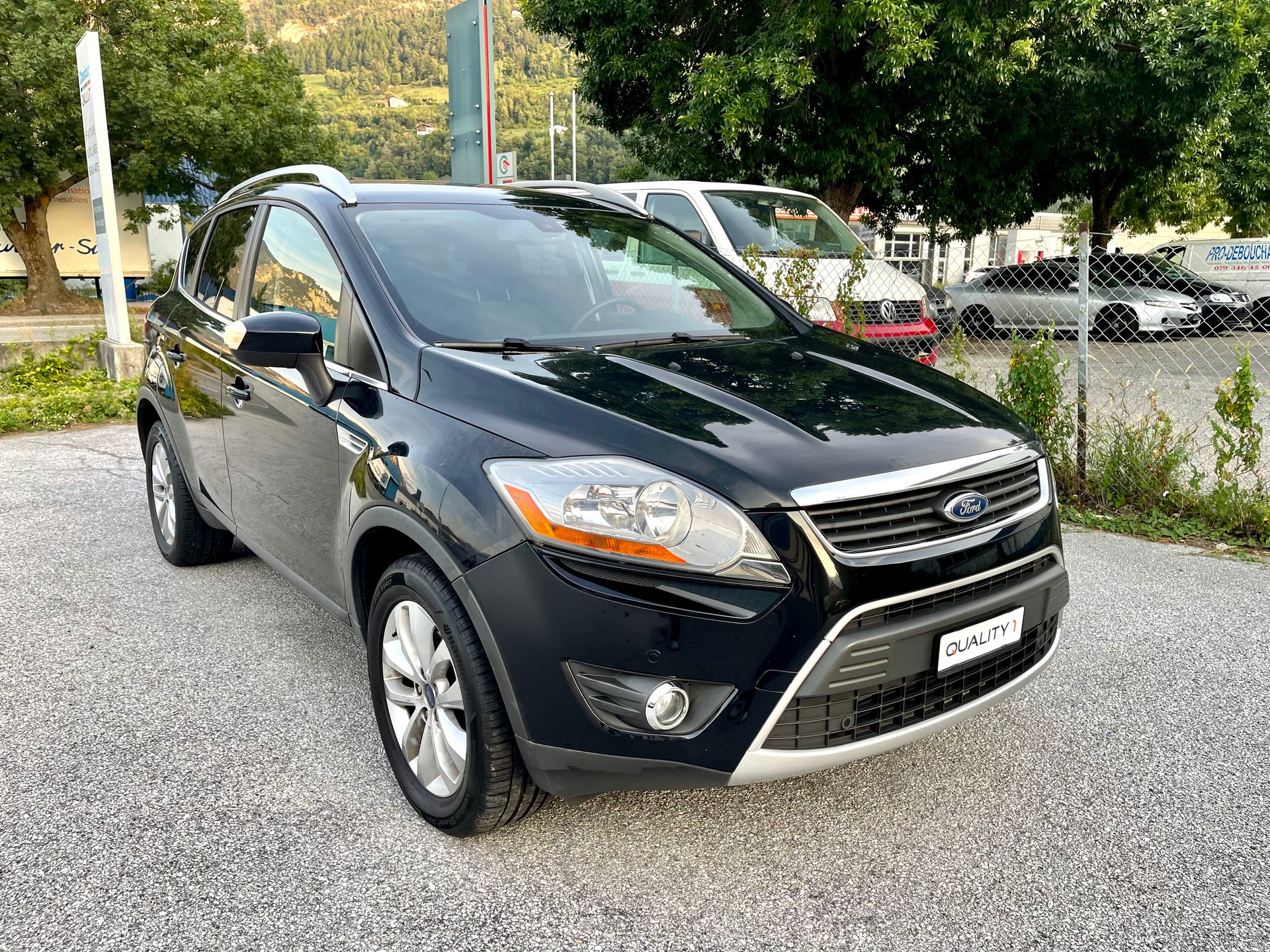 FORD Kuga 2.0 TDCi Individual 4WD PowerShift-image-13