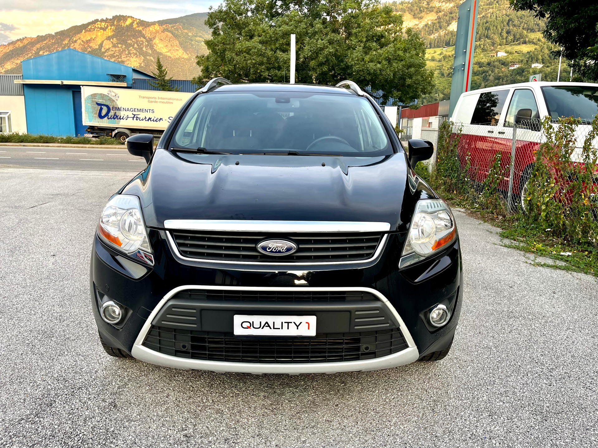 FORD Kuga 2.0 TDCi Individual 4WD PowerShift-image-12