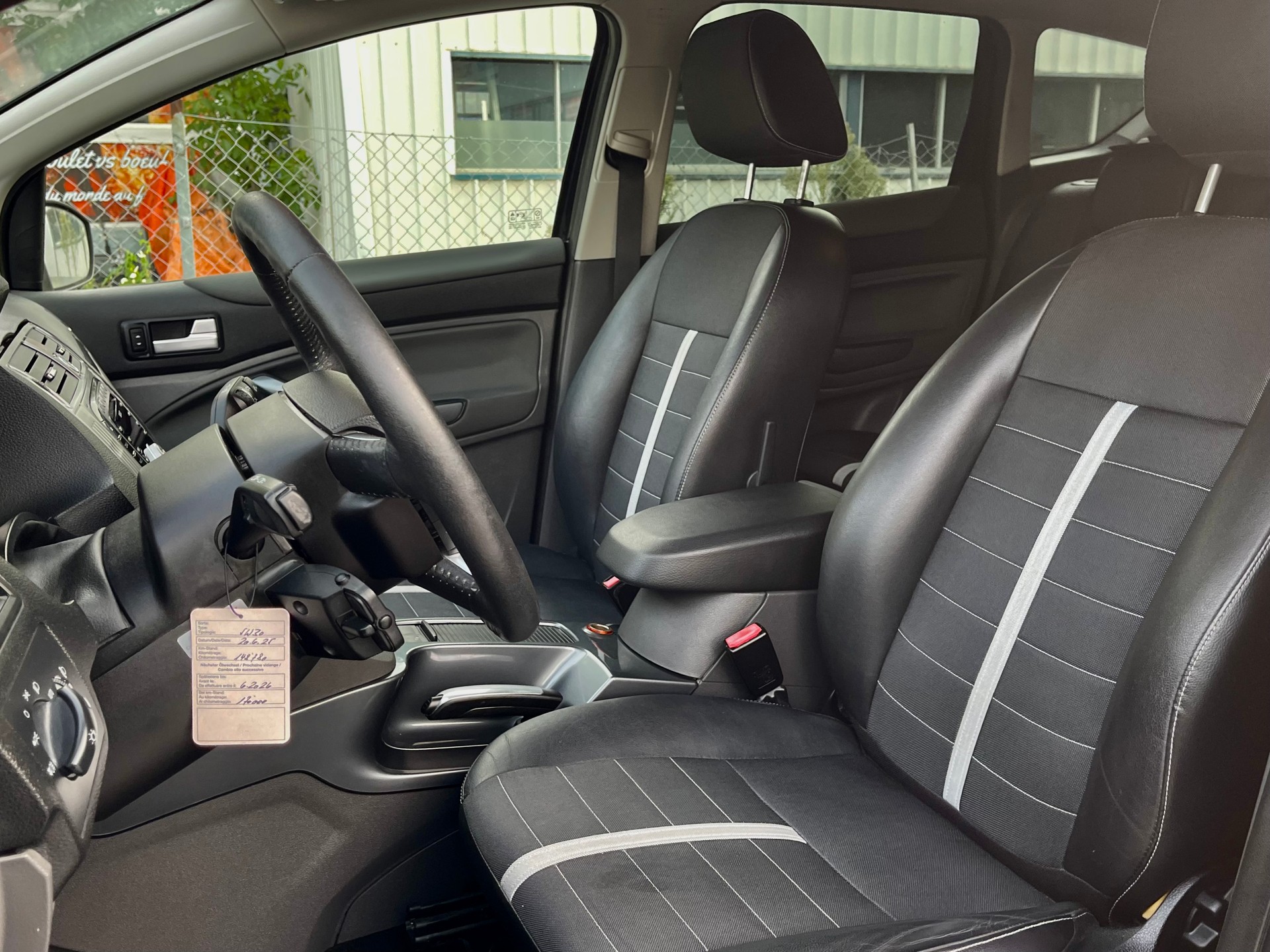 FORD Kuga 2.0 TDCi Individual 4WD PowerShift-image-8