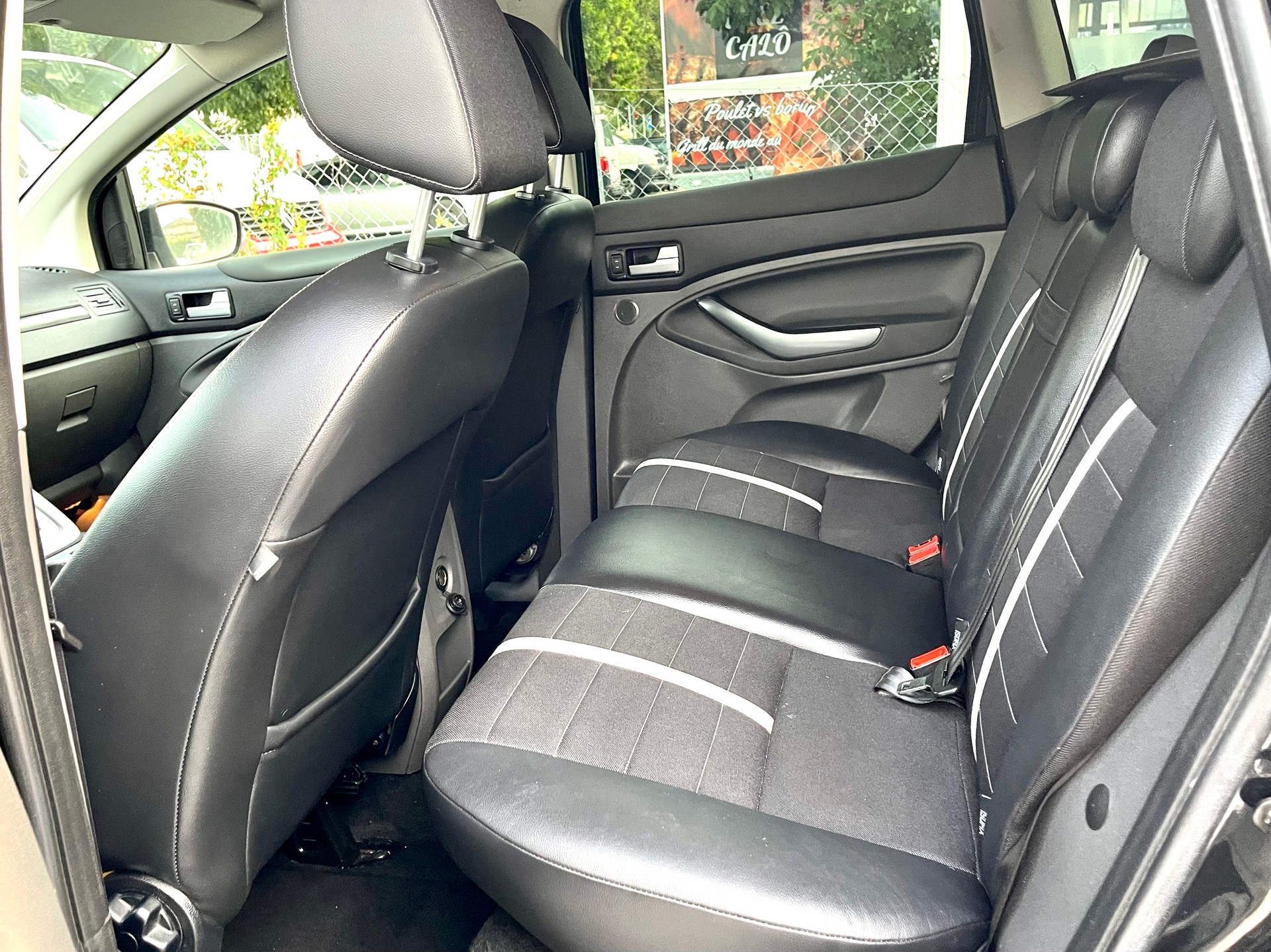 FORD Kuga 2.0 TDCi Individual 4WD PowerShift-image-7