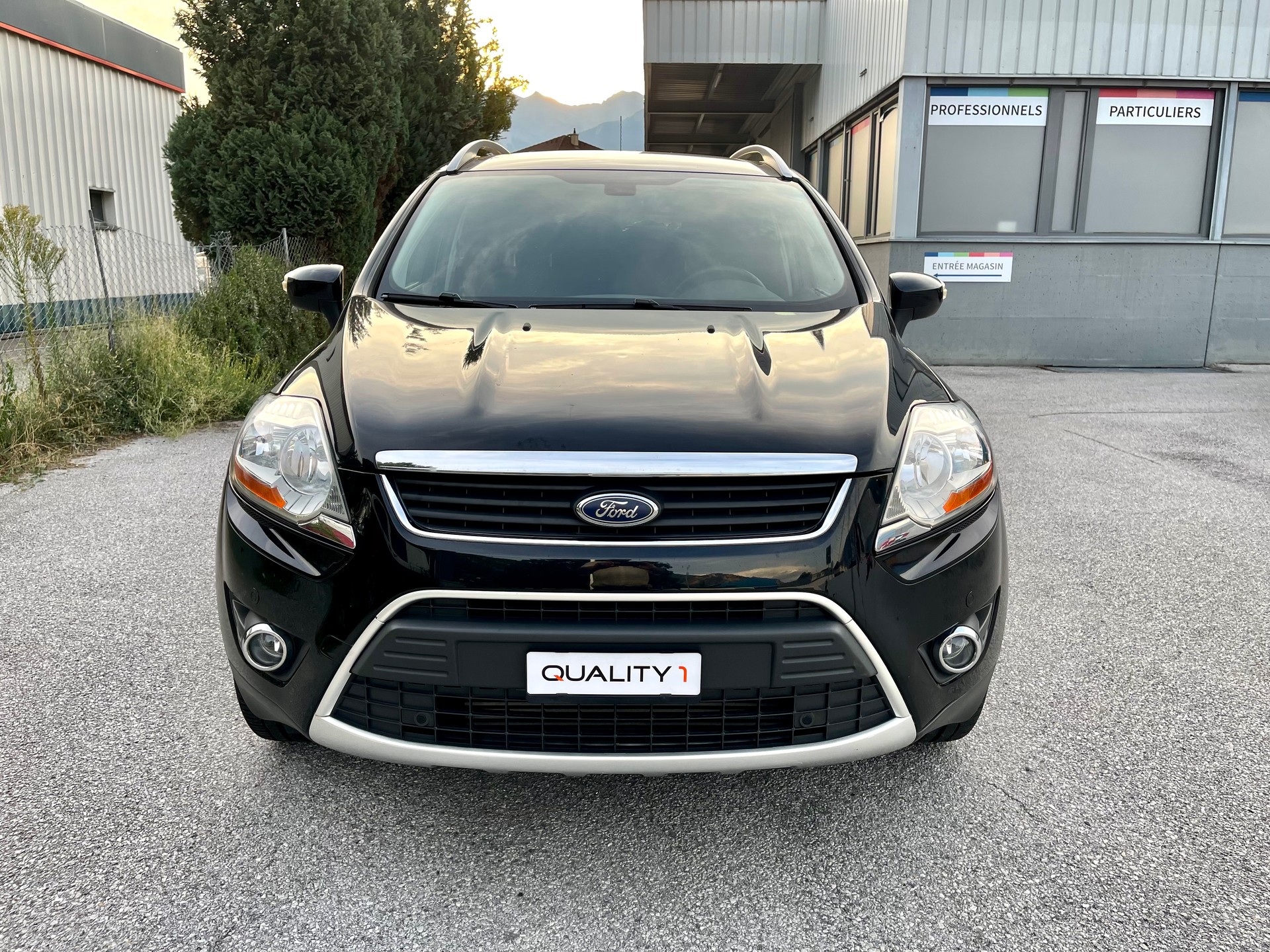 FORD Kuga 2.0 TDCi Individual 4WD PowerShift-image-6