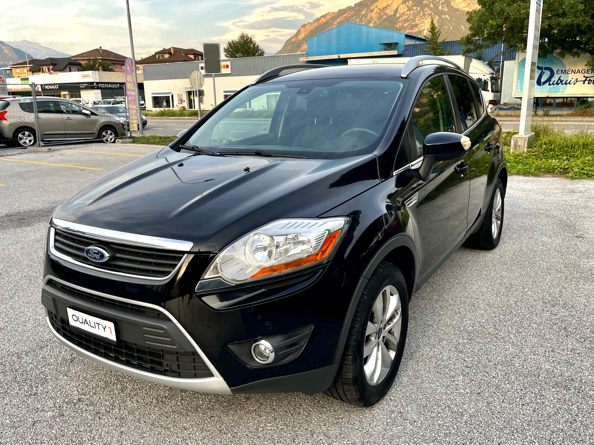 FORD Kuga 2.0 TDCi Individual 4WD PowerShift-image-11