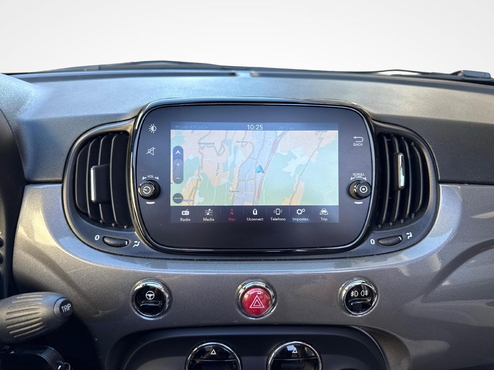 FIAT 500 C 1.0 Hybrid Dolcevita-image-13