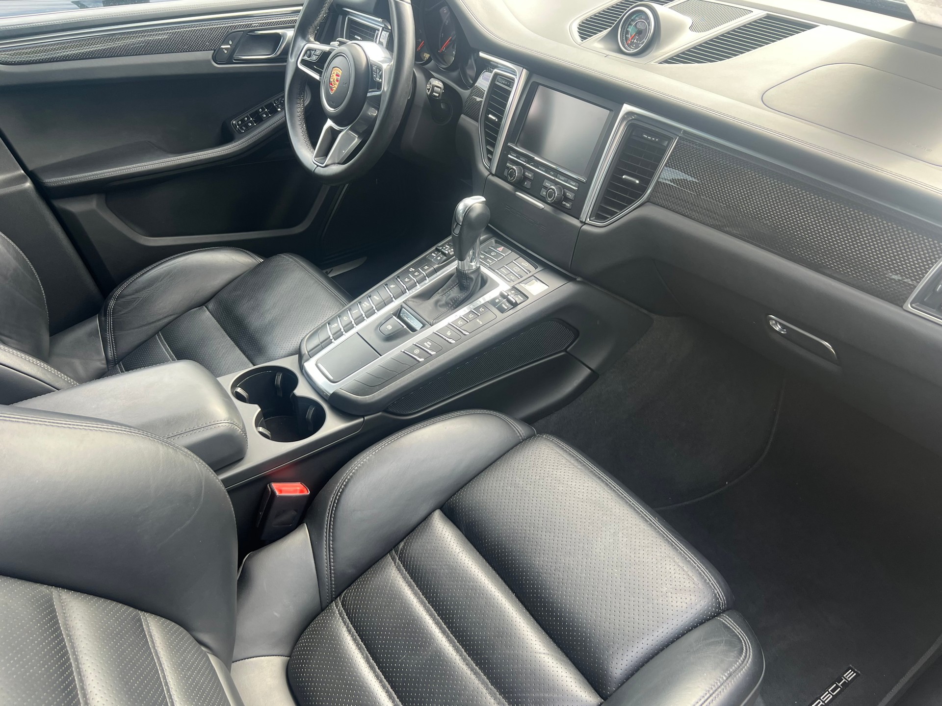 PORSCHE Macan Turbo PDK-image-9