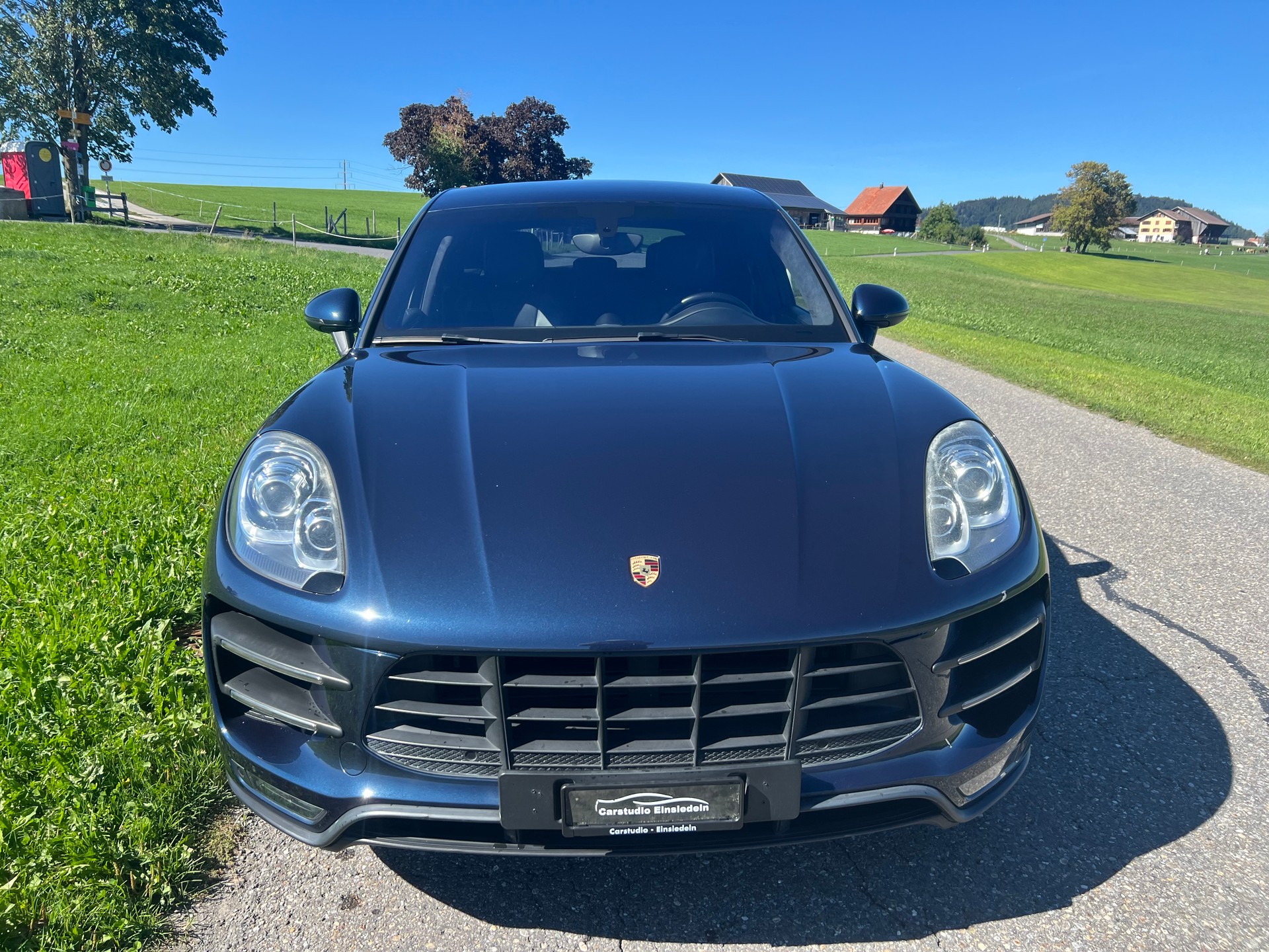 PORSCHE Macan Turbo PDK-image-1