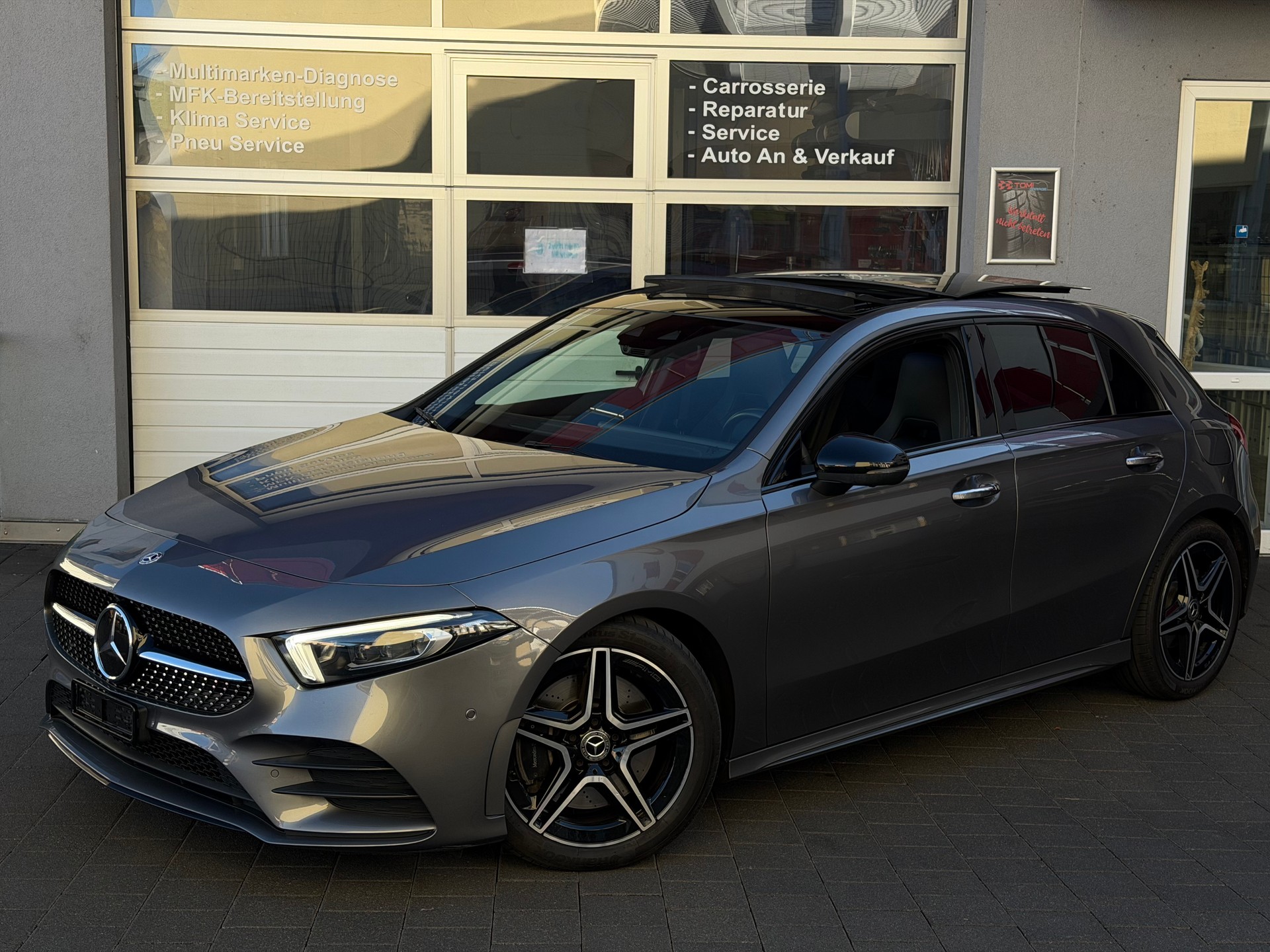 MERCEDES-BENZ A 250 4Matic AMG Line 4Matic 7G-DCT*Garantie*Gratis-Service*Top Austattung*CH-FHZ*Panoramadach*360 Grad Kamera* USW.*-image-0