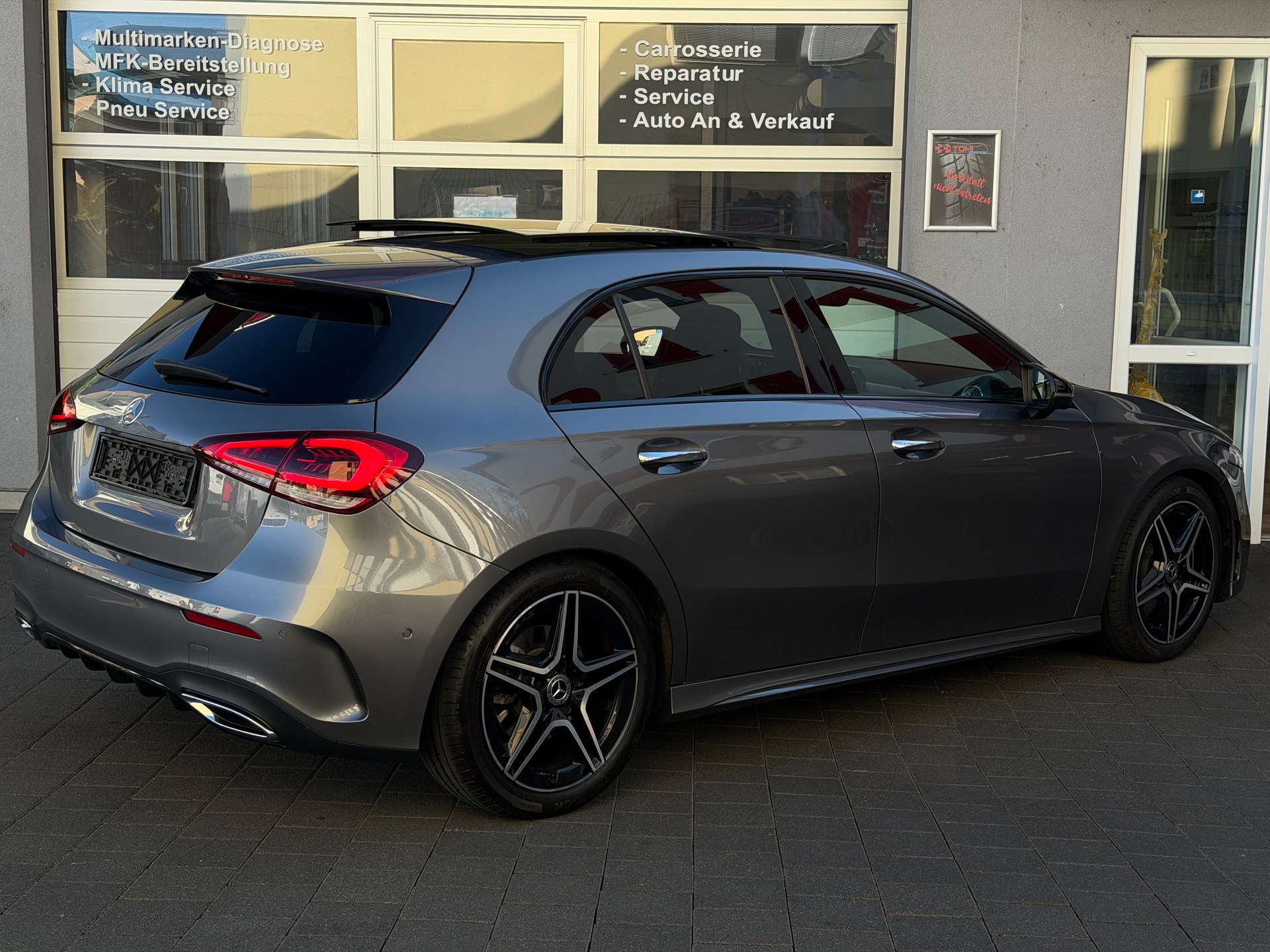 MERCEDES-BENZ A 250 4Matic AMG Line 4Matic 7G-DCT*Garantie*Gratis-Service*Top Austattung*CH-FHZ*Panoramadach*360 Grad Kamera* USW.*-image-6