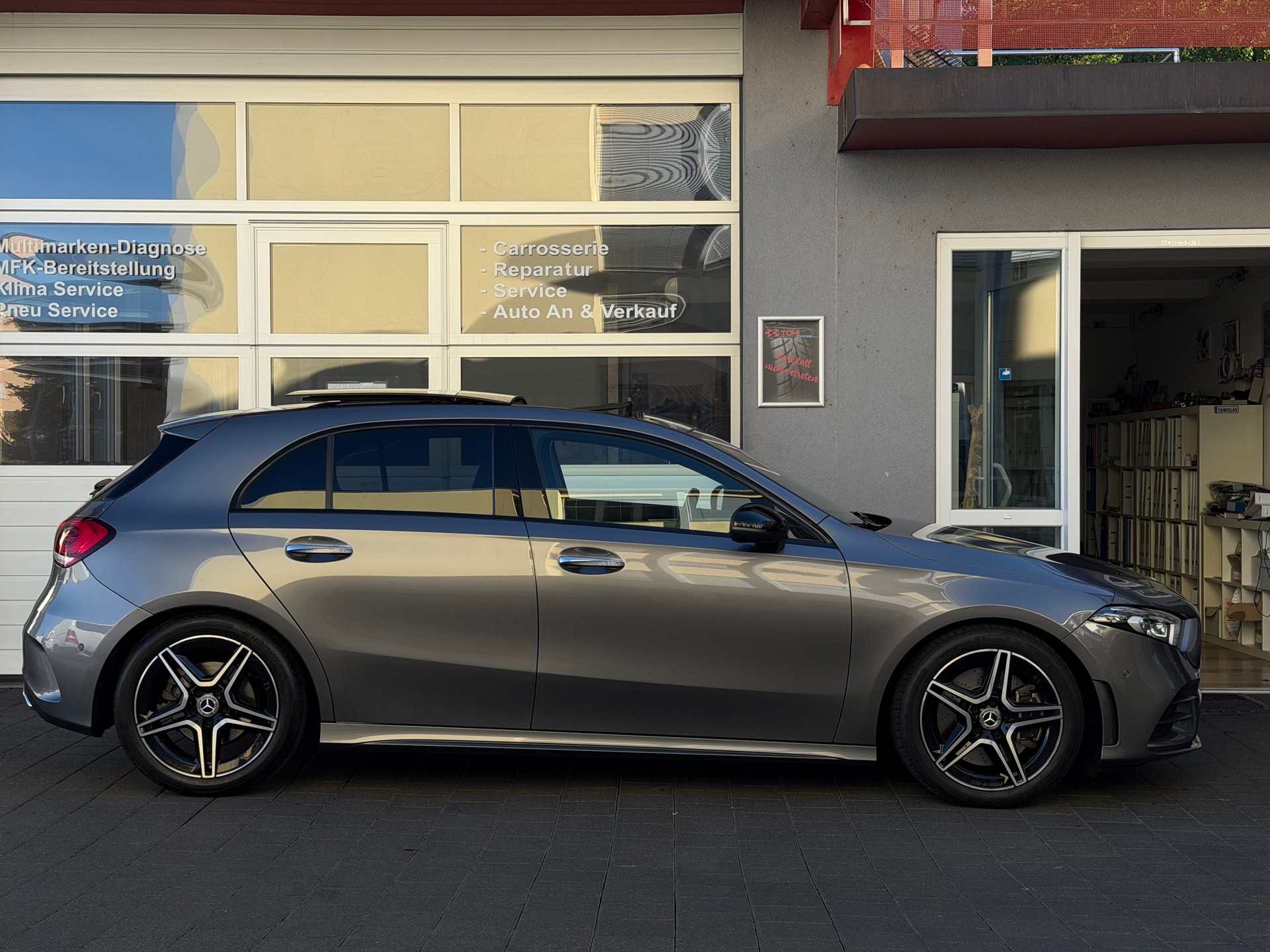 MERCEDES-BENZ A 250 4Matic AMG Line 4Matic 7G-DCT*Garantie*Gratis-Service*Top Austattung*CH-FHZ*Panoramadach*360 Grad Kamera* USW.*-image-5