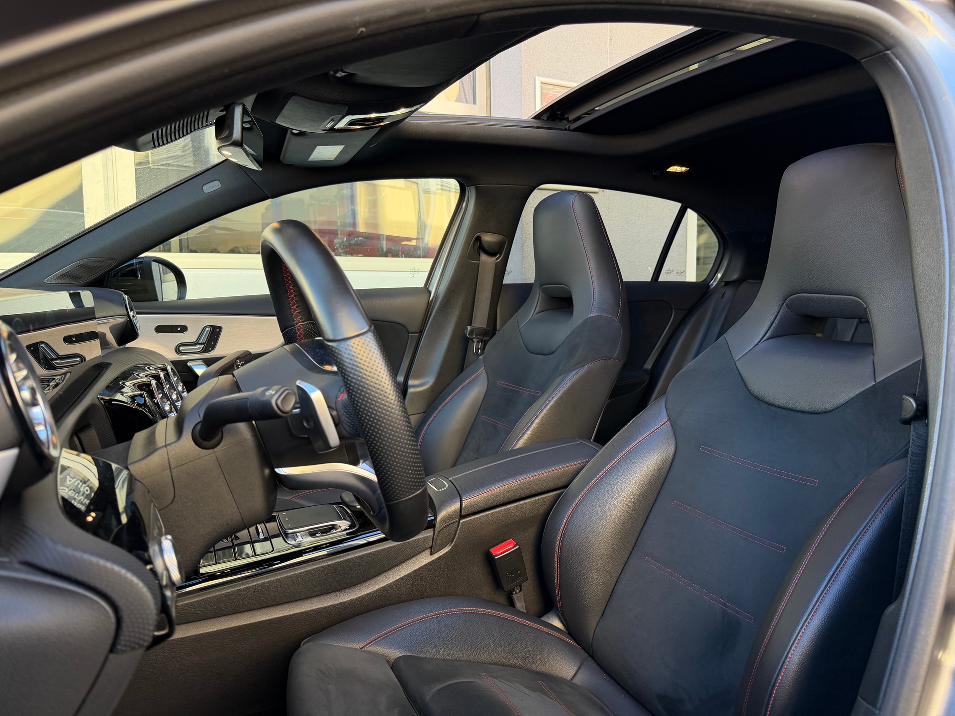 MERCEDES-BENZ A 250 4Matic AMG Line 4Matic 7G-DCT*Garantie*Gratis-Service*Top Austattung*CH-FHZ*Panoramadach*360 Grad Kamera* USW.*-image-13