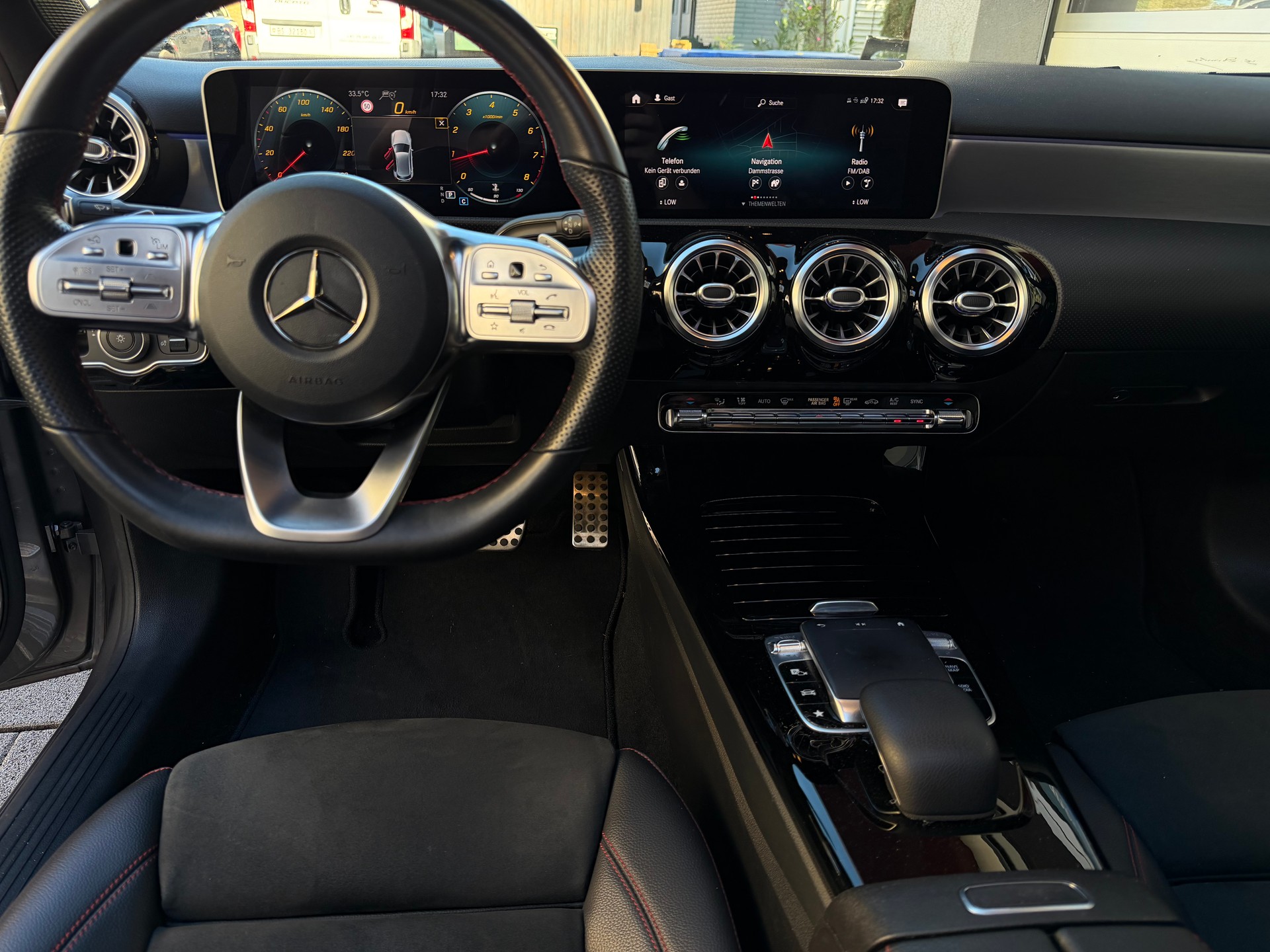 MERCEDES-BENZ A 250 4Matic AMG Line 4Matic 7G-DCT*Garantie*Gratis-Service*Top Austattung*CH-FHZ*Panoramadach*360 Grad Kamera* USW.*-image-11