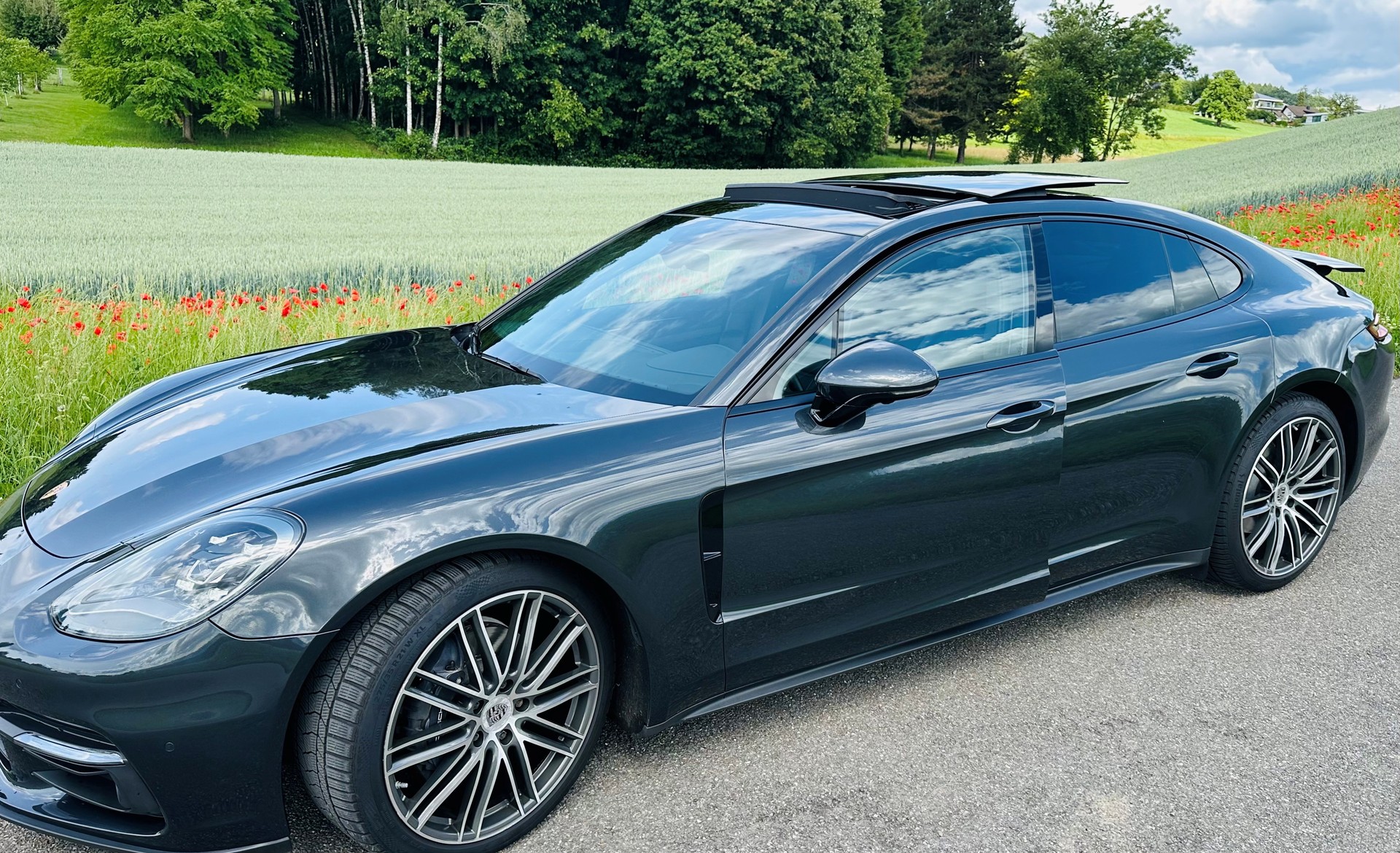 PORSCHE 3.0 V6 4-image-0