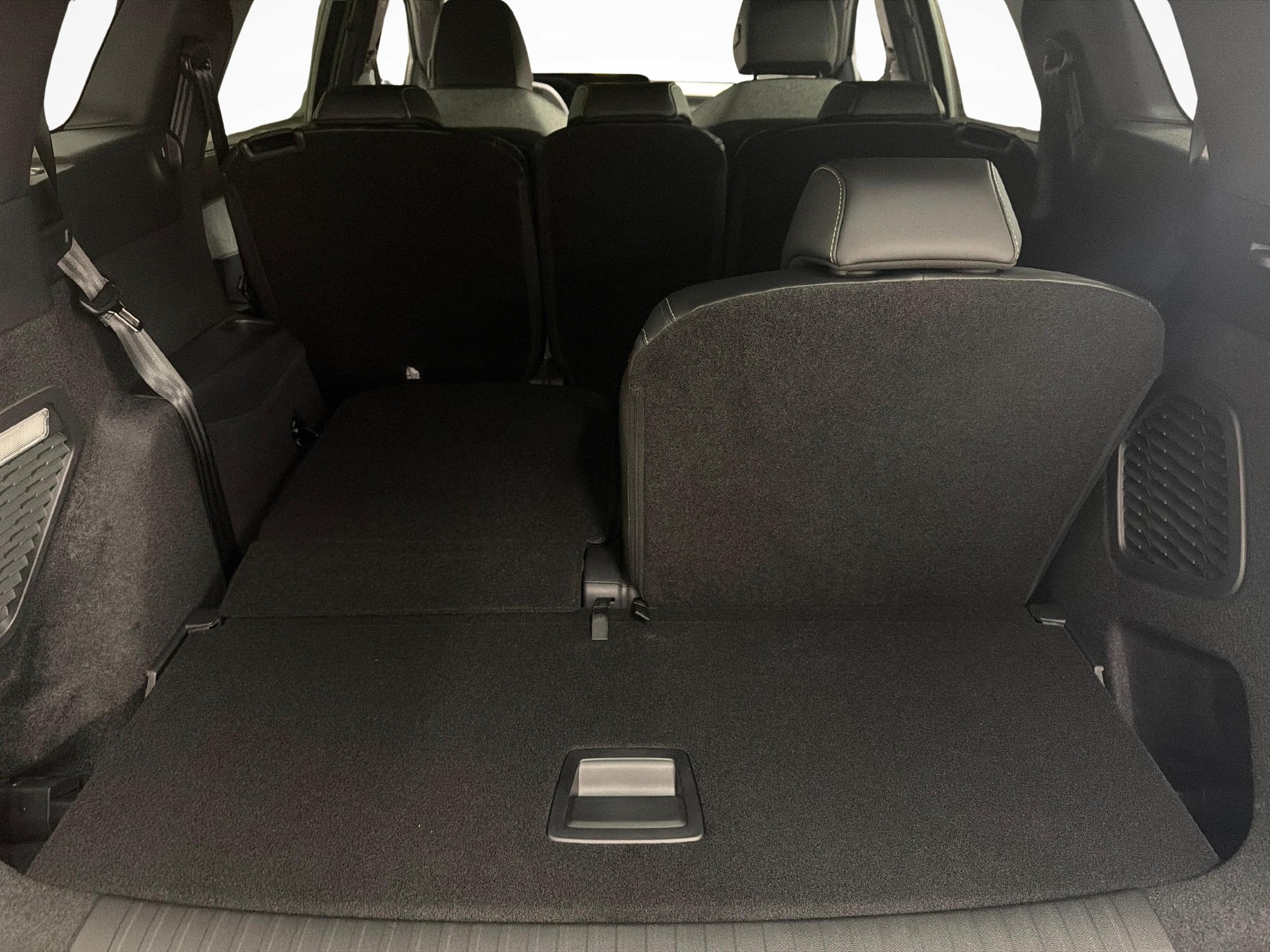 PEUGEOT 5008 1.6 PHEV GT-image-12