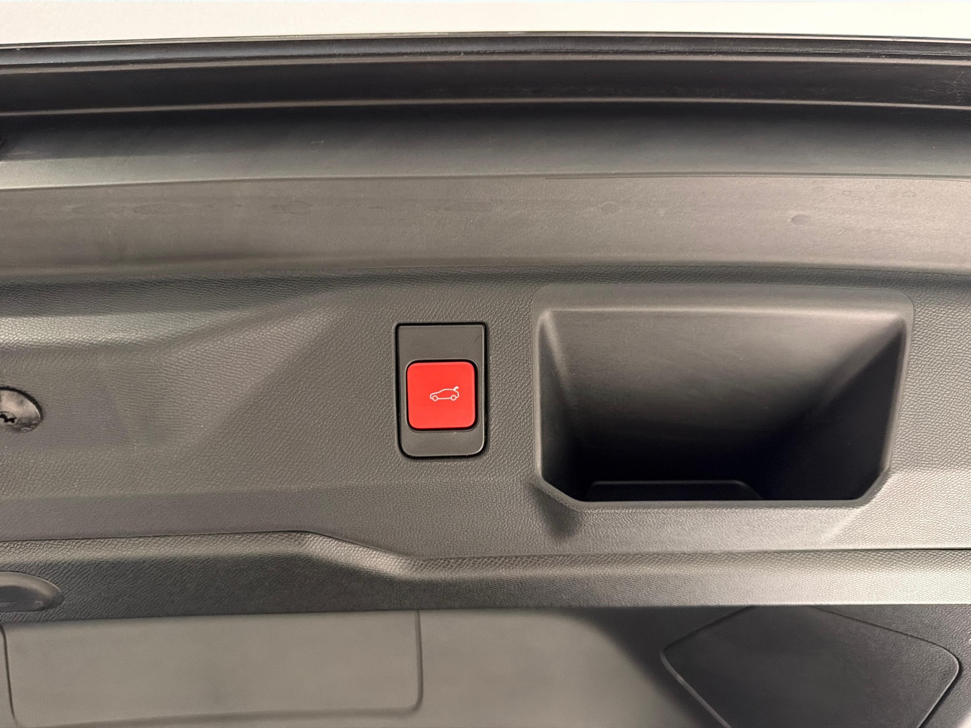 PEUGEOT 5008 1.6 PHEV GT-image-20
