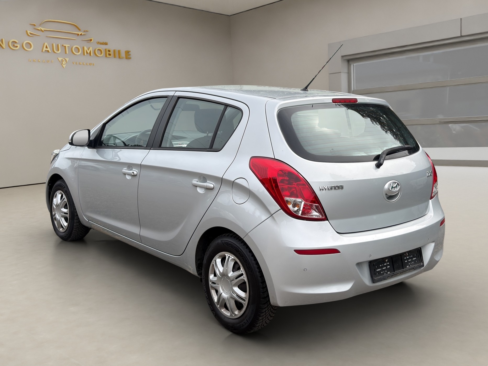 HYUNDAI i20 1.4 Premium Automatic-image-4