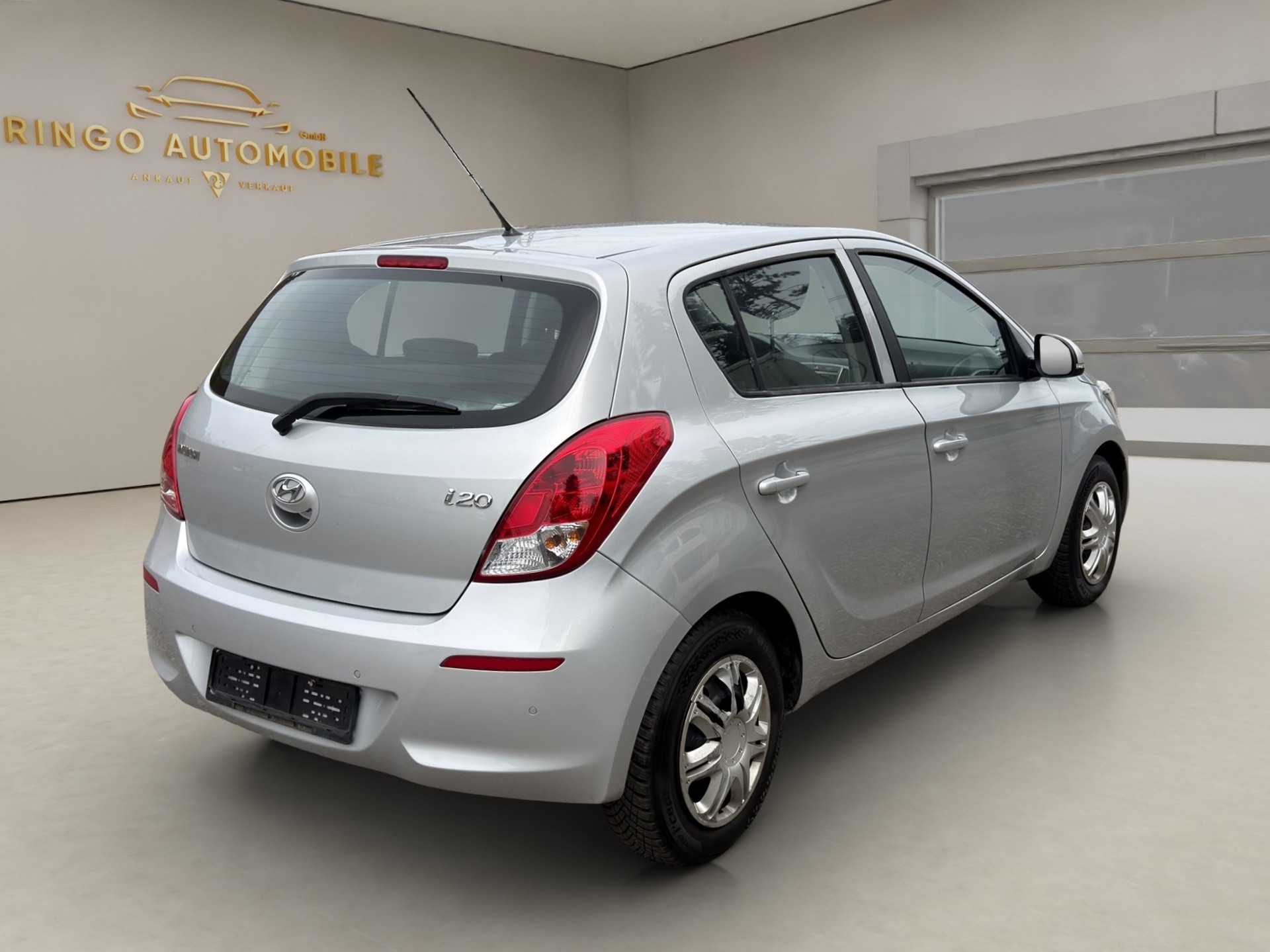HYUNDAI i20 1.4 Premium Automatic-image-6