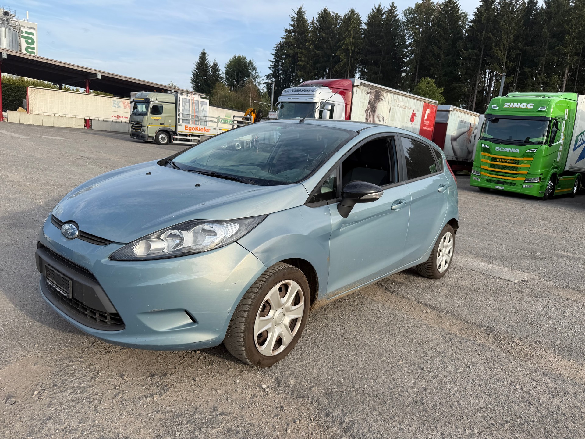 FORD Fiesta 1.25 16V Ambiente-image-1